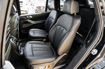 2021 BMW X7 M50i