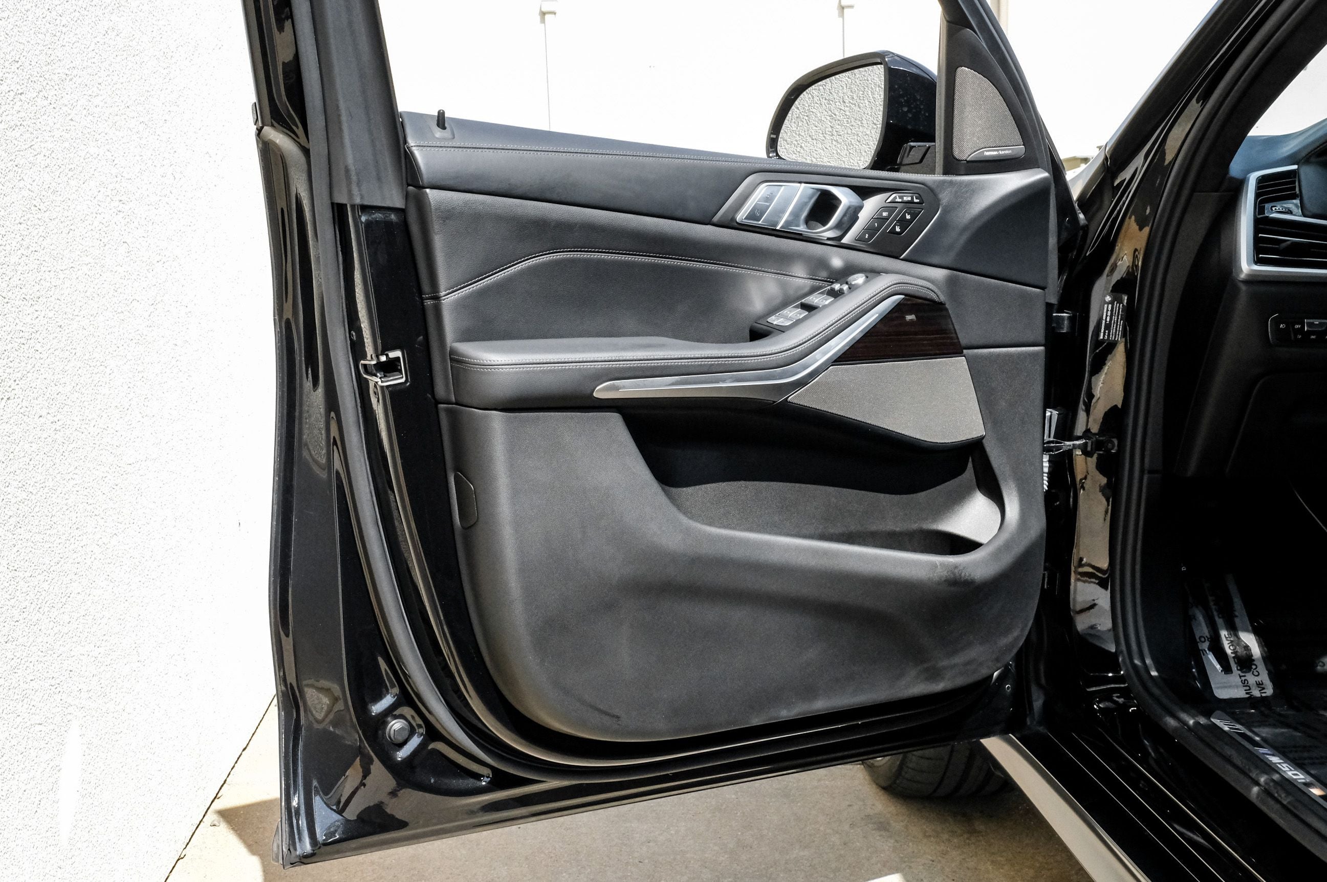 2021 BMW X7 M50i