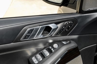 2021 BMW X7 M50i