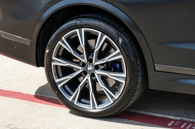 2021 BMW X7 M50i
