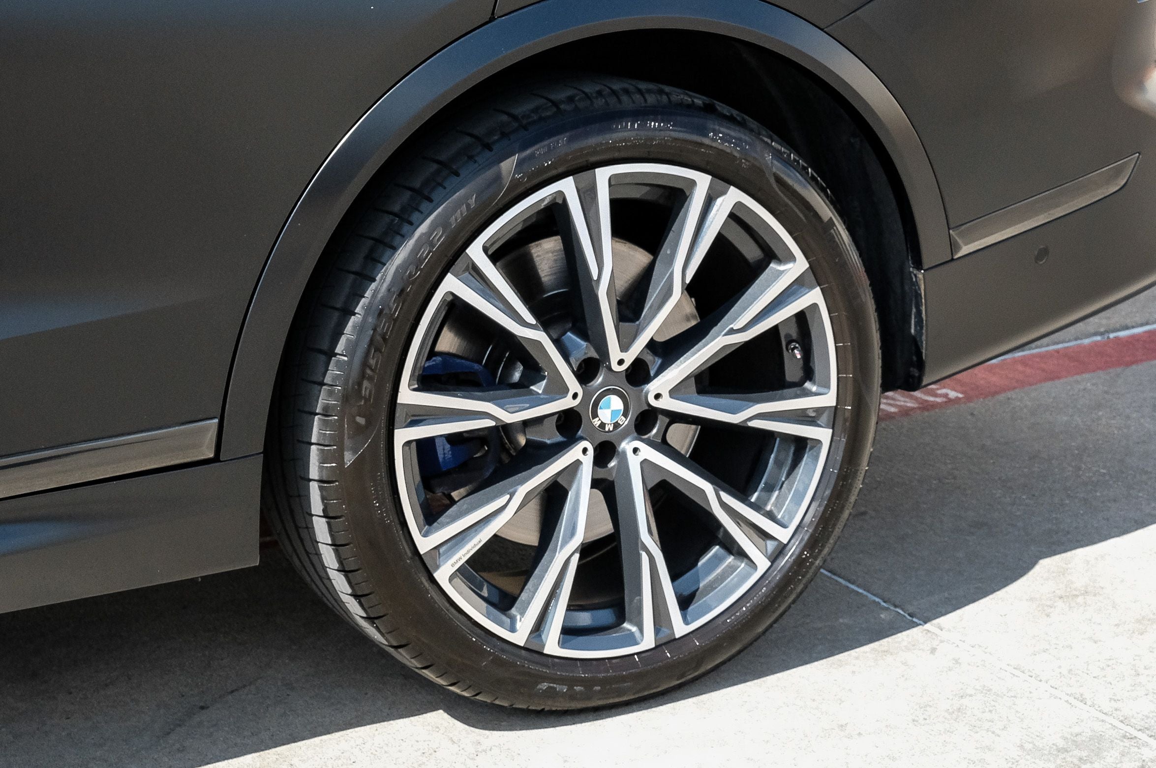 2021 BMW X7 M50i