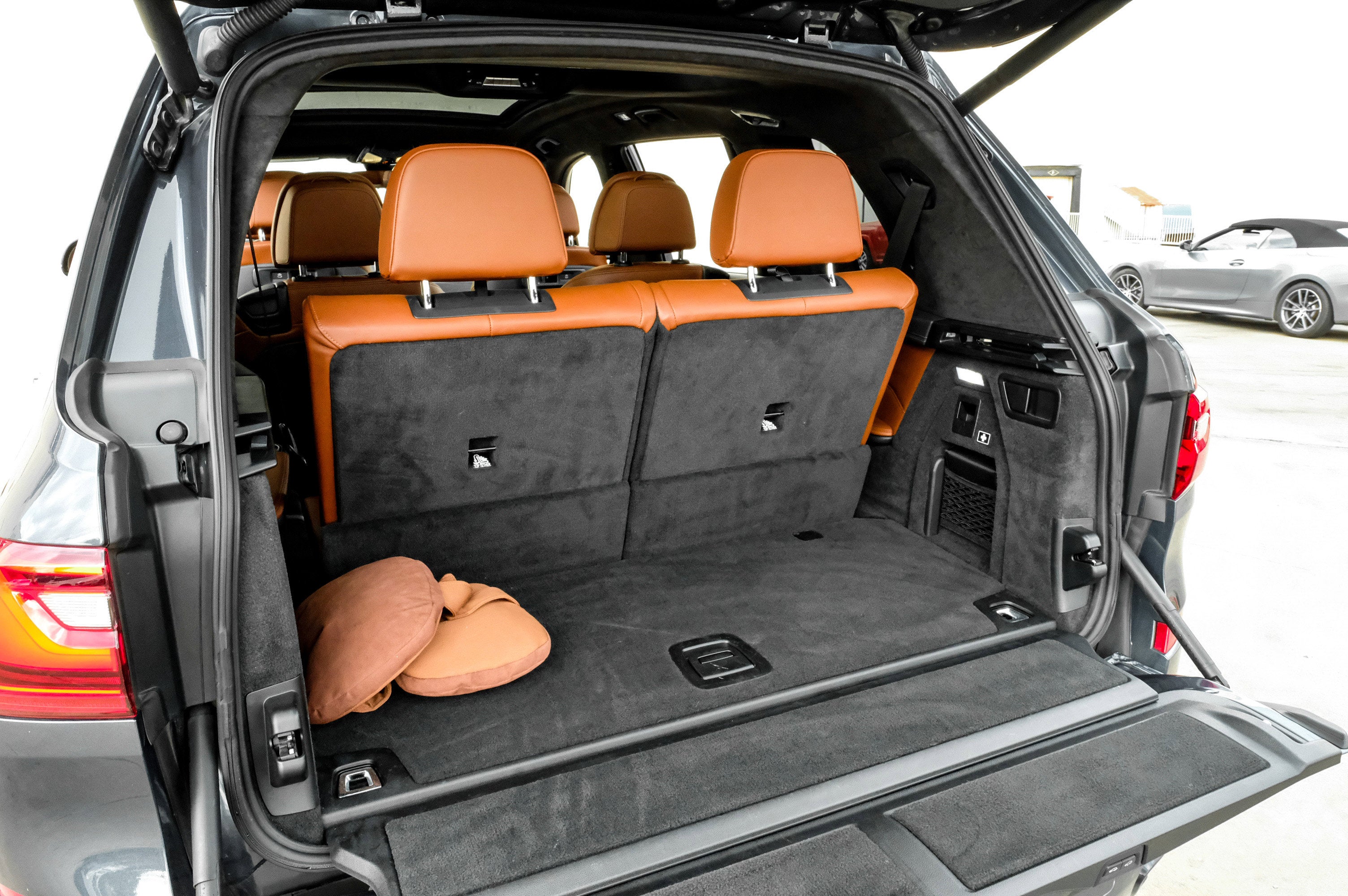 2020 BMW X7 M50i