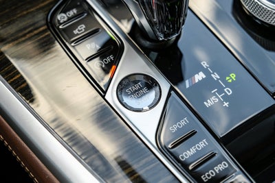 2021 BMW X7 M50i