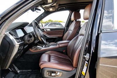 2021 BMW X7 M50i