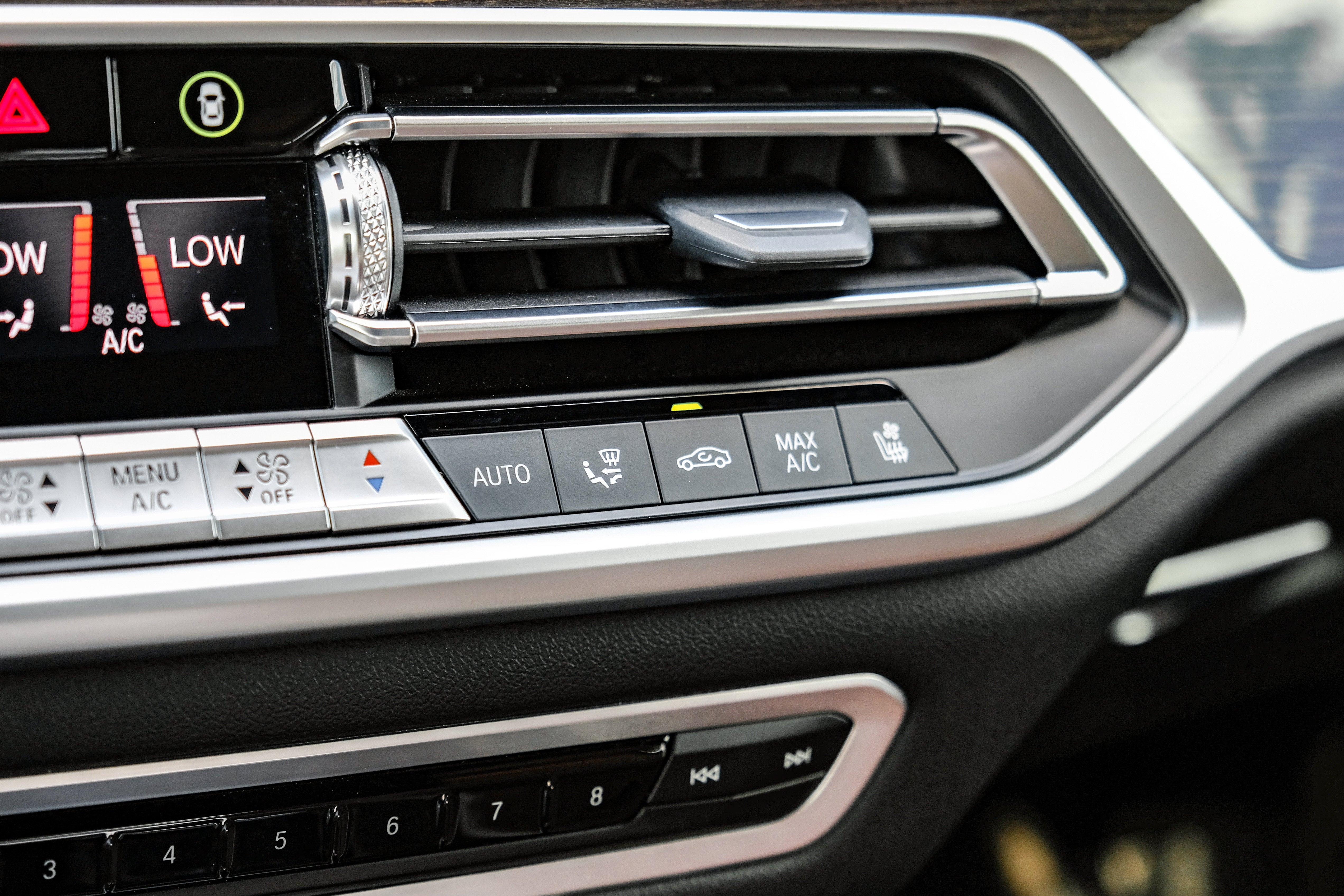 2021 BMW X7 M50i