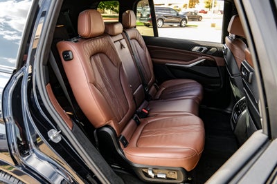 2021 BMW X7 M50i