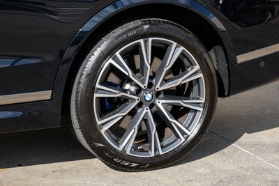 2021 BMW X7 M50i