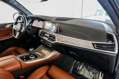 2022 BMW X7 M50i