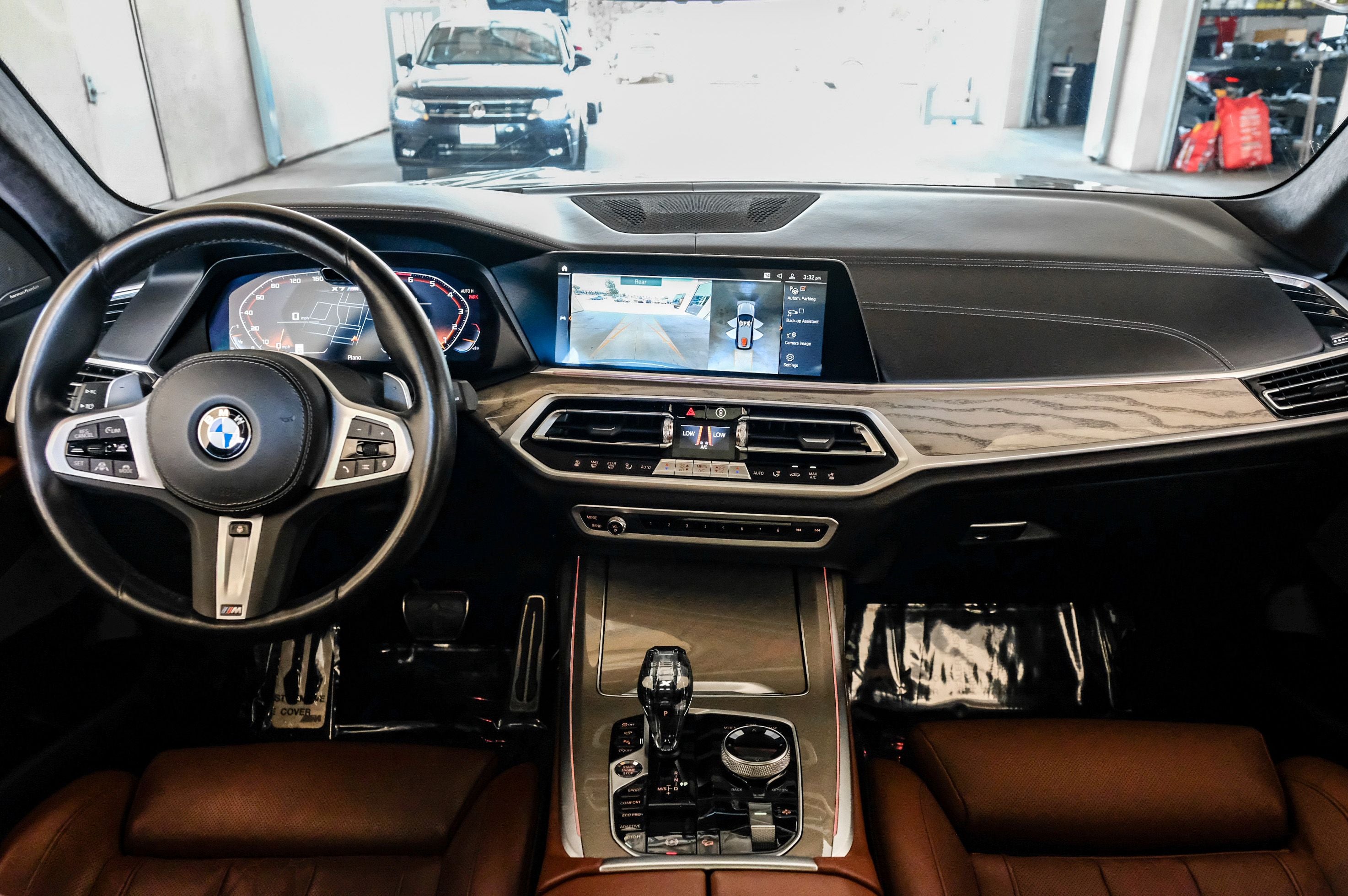 2022 BMW X7 M50i