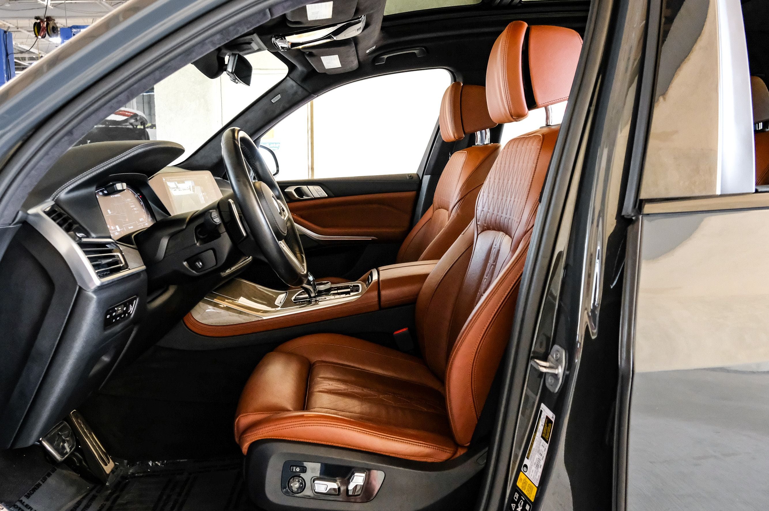2022 BMW X7 M50i