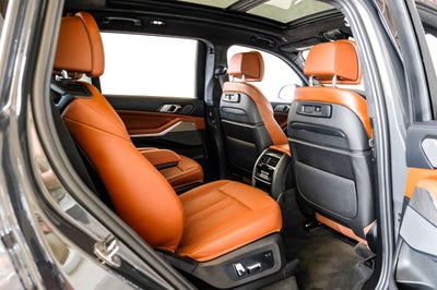 2022 BMW X7 M50i