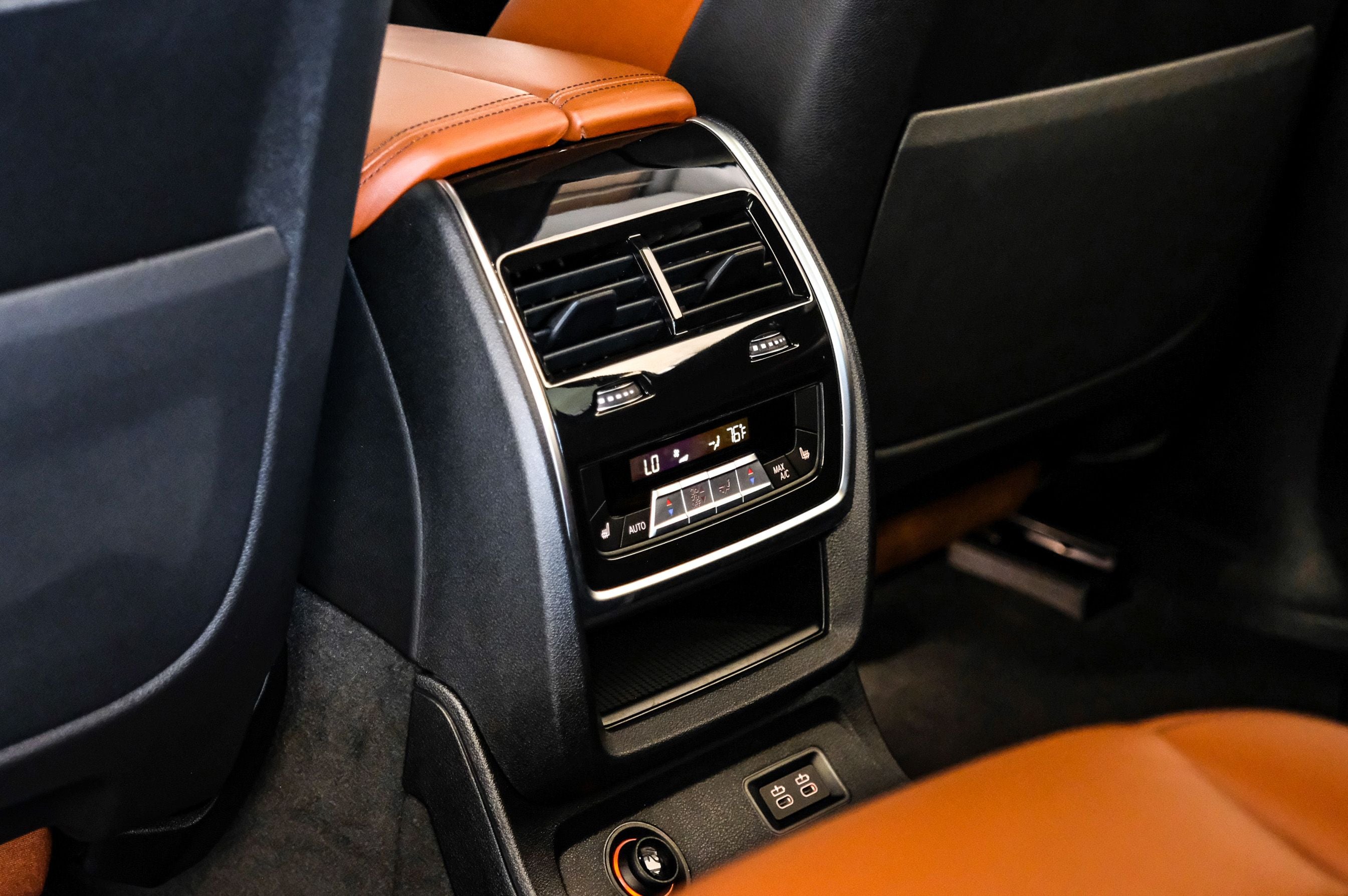 2022 BMW X7 M50i