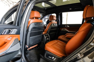 2022 BMW X7 M50i