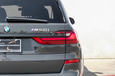 2022 BMW X7 M50i