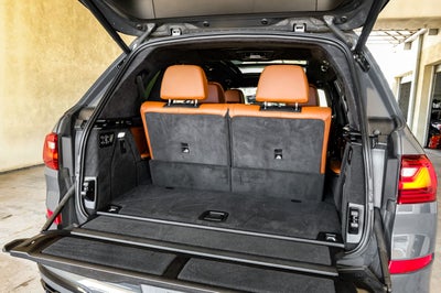 2022 BMW X7 M50i