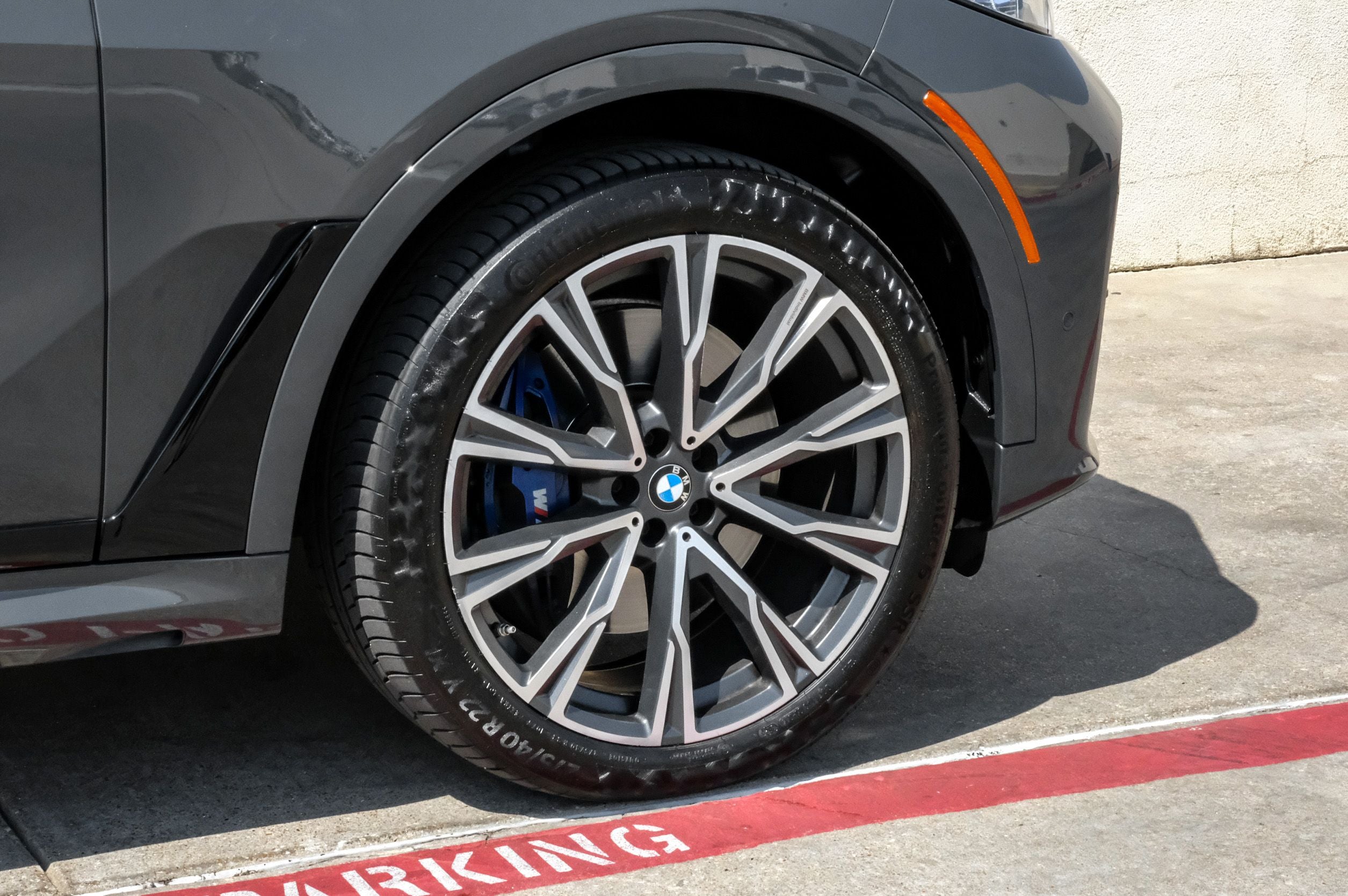 2022 BMW X7 M50i
