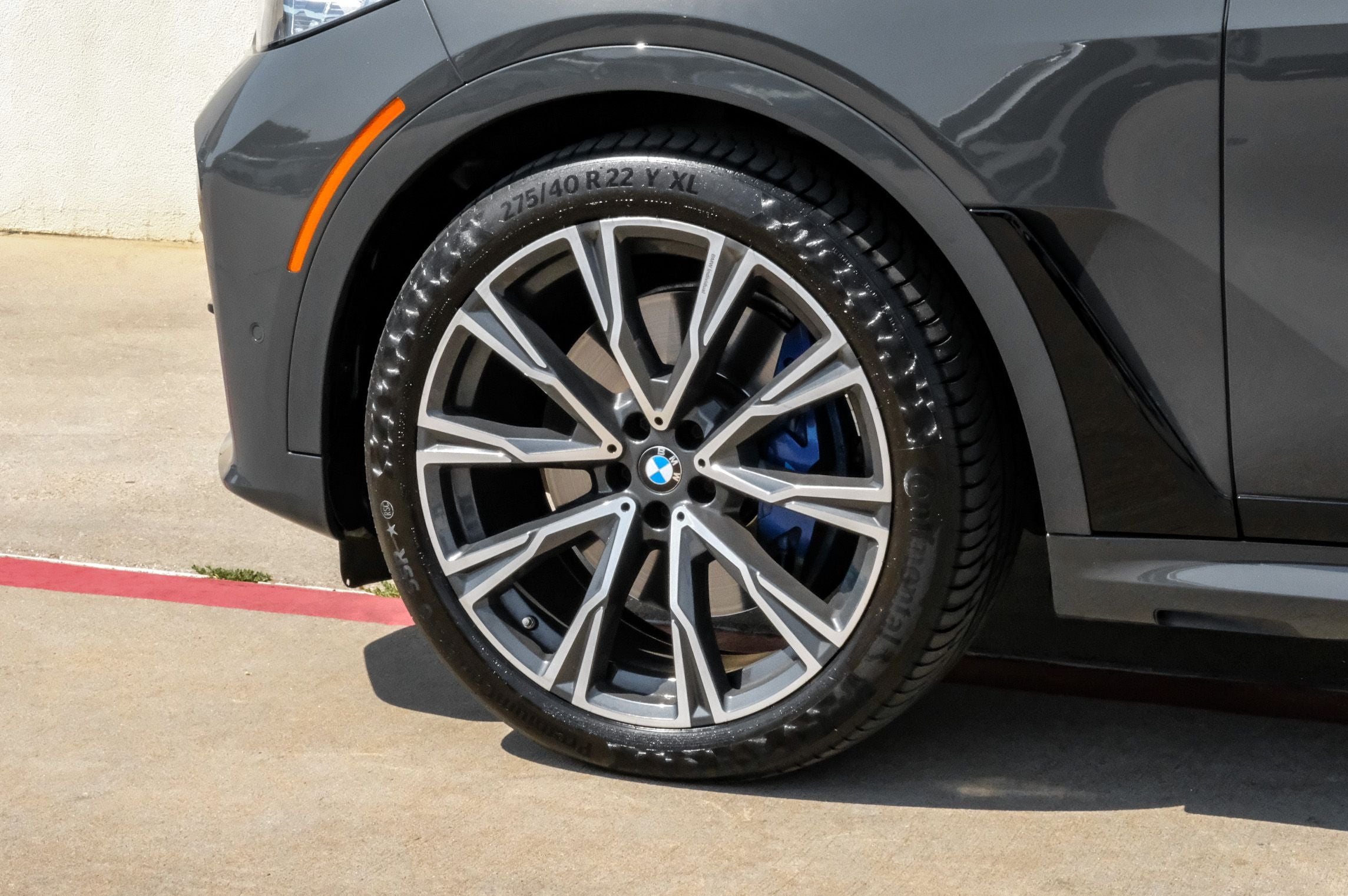 2022 BMW X7 M50i