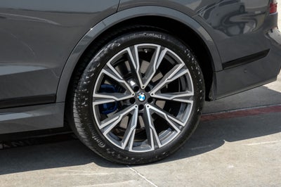 2022 BMW X7 M50i