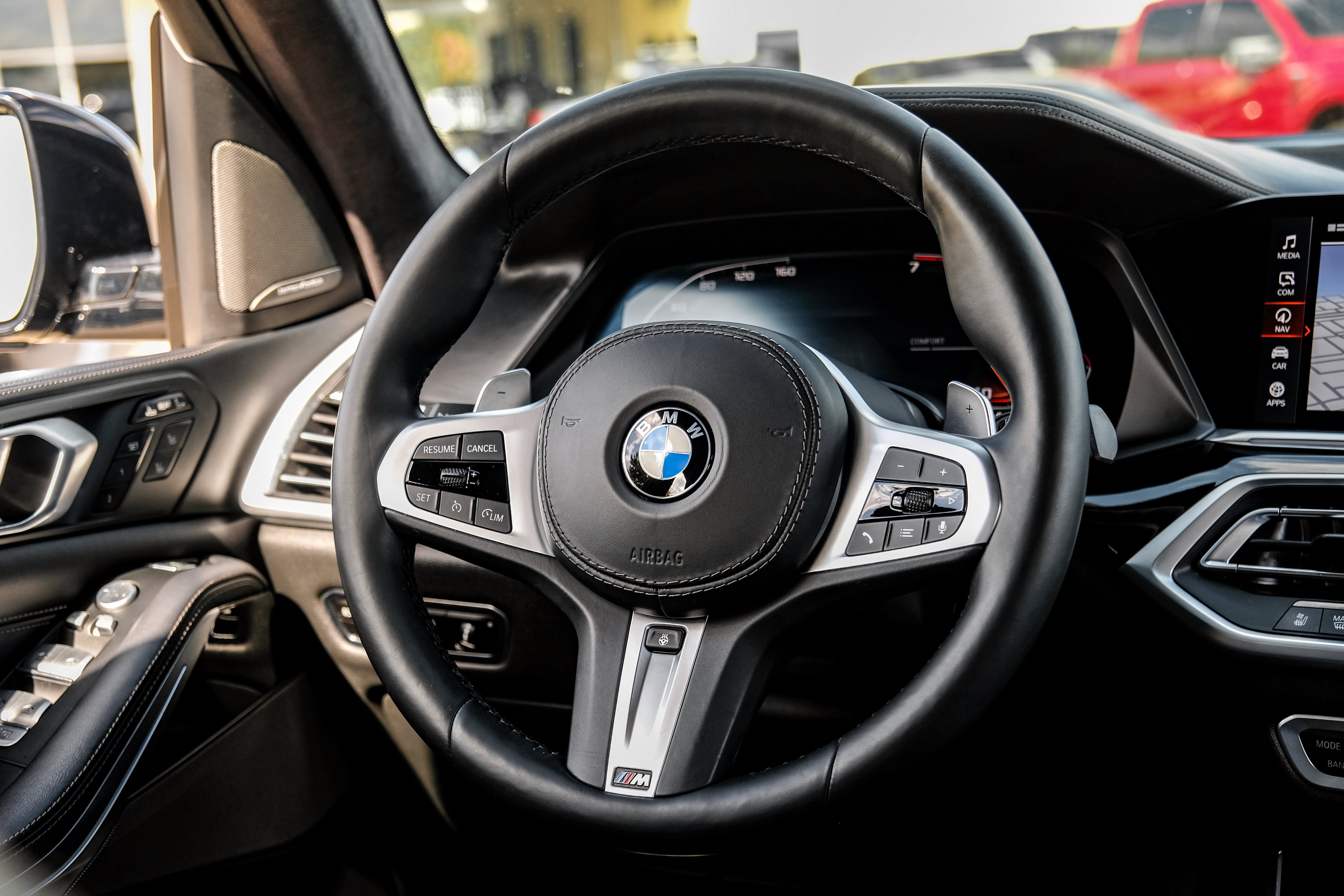 2020 BMW X7 M50i