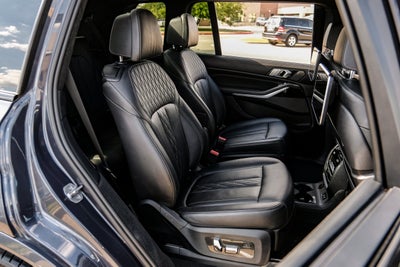 2020 BMW X7 M50i