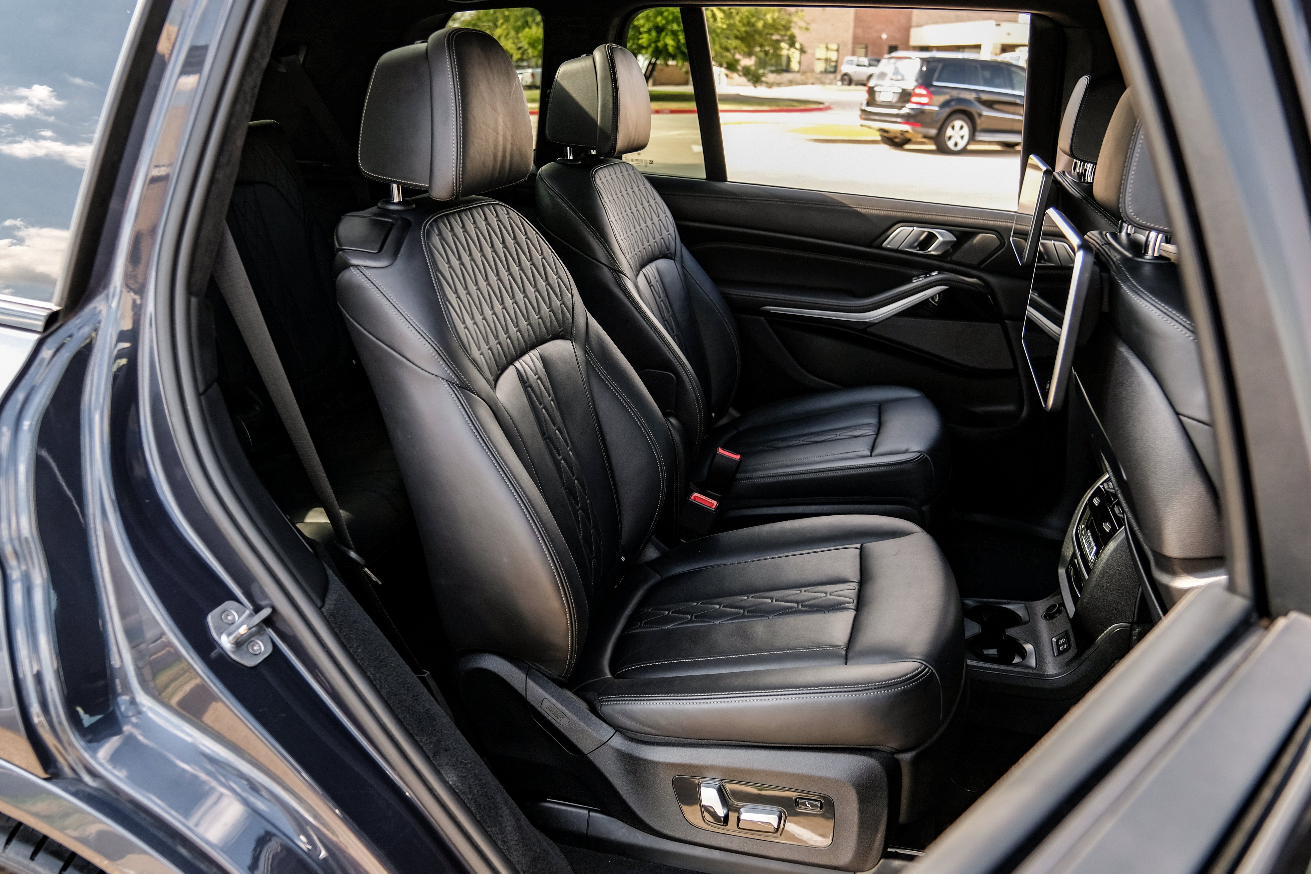 2020 BMW X7 M50i