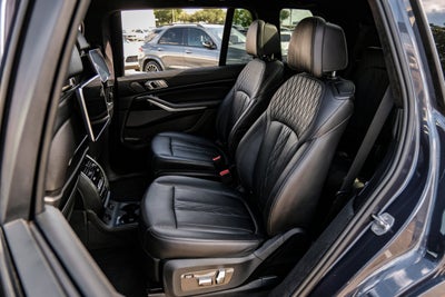 2020 BMW X7 M50i