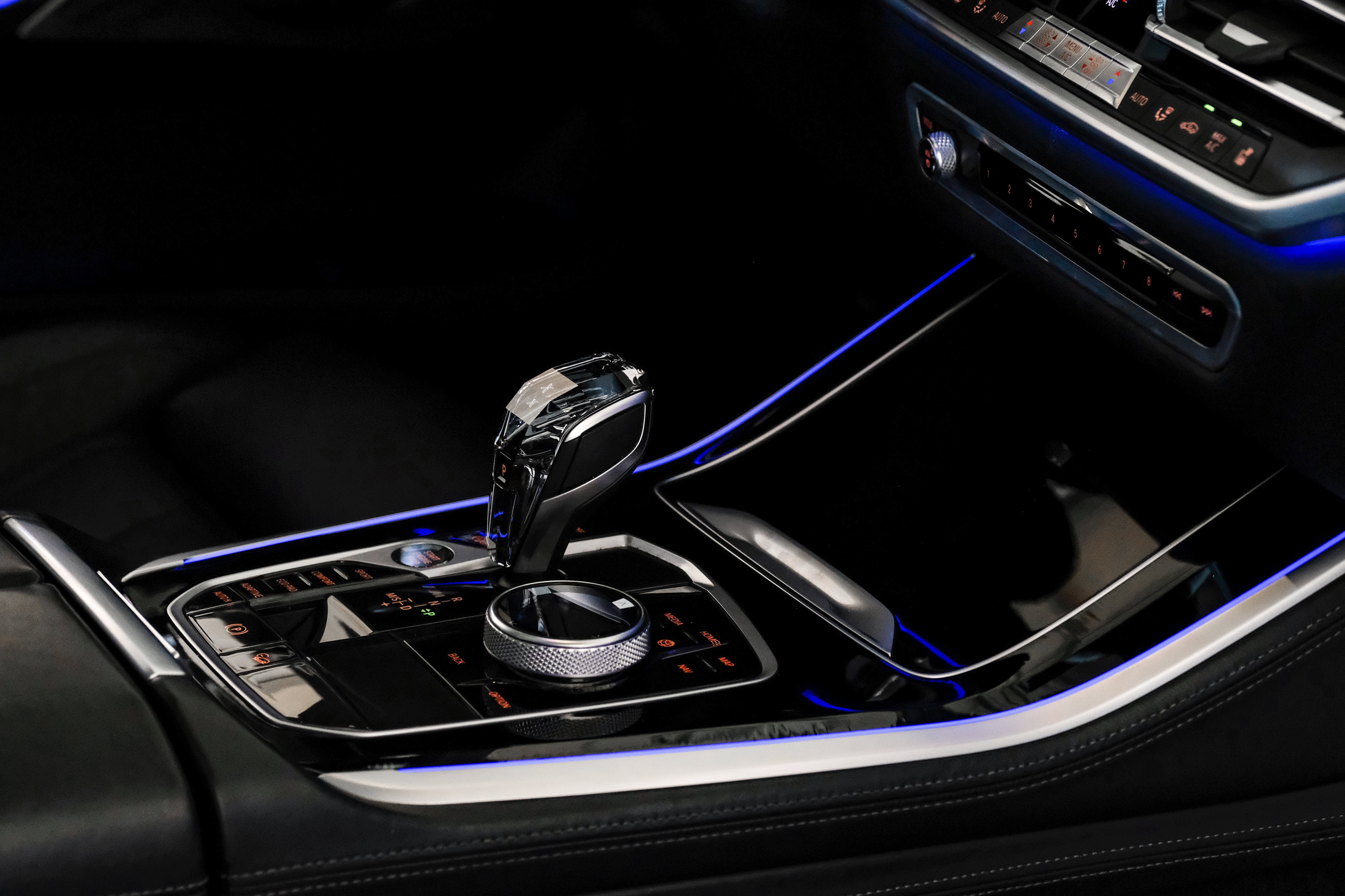 2020 BMW X5 M50i