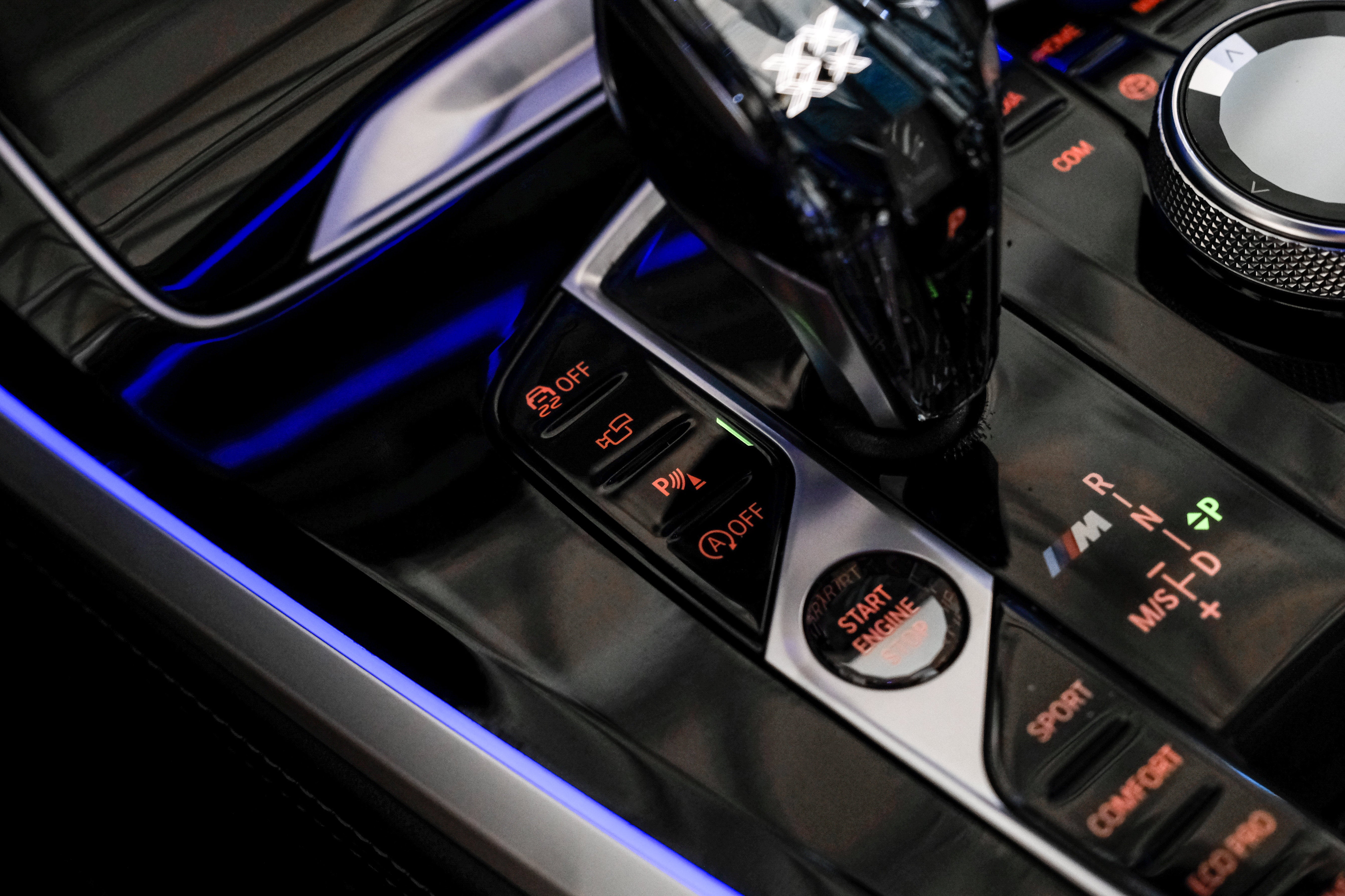 2020 BMW X5 M50i
