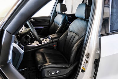 2020 BMW X5 M50i