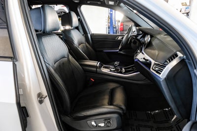 2020 BMW X5 M50i