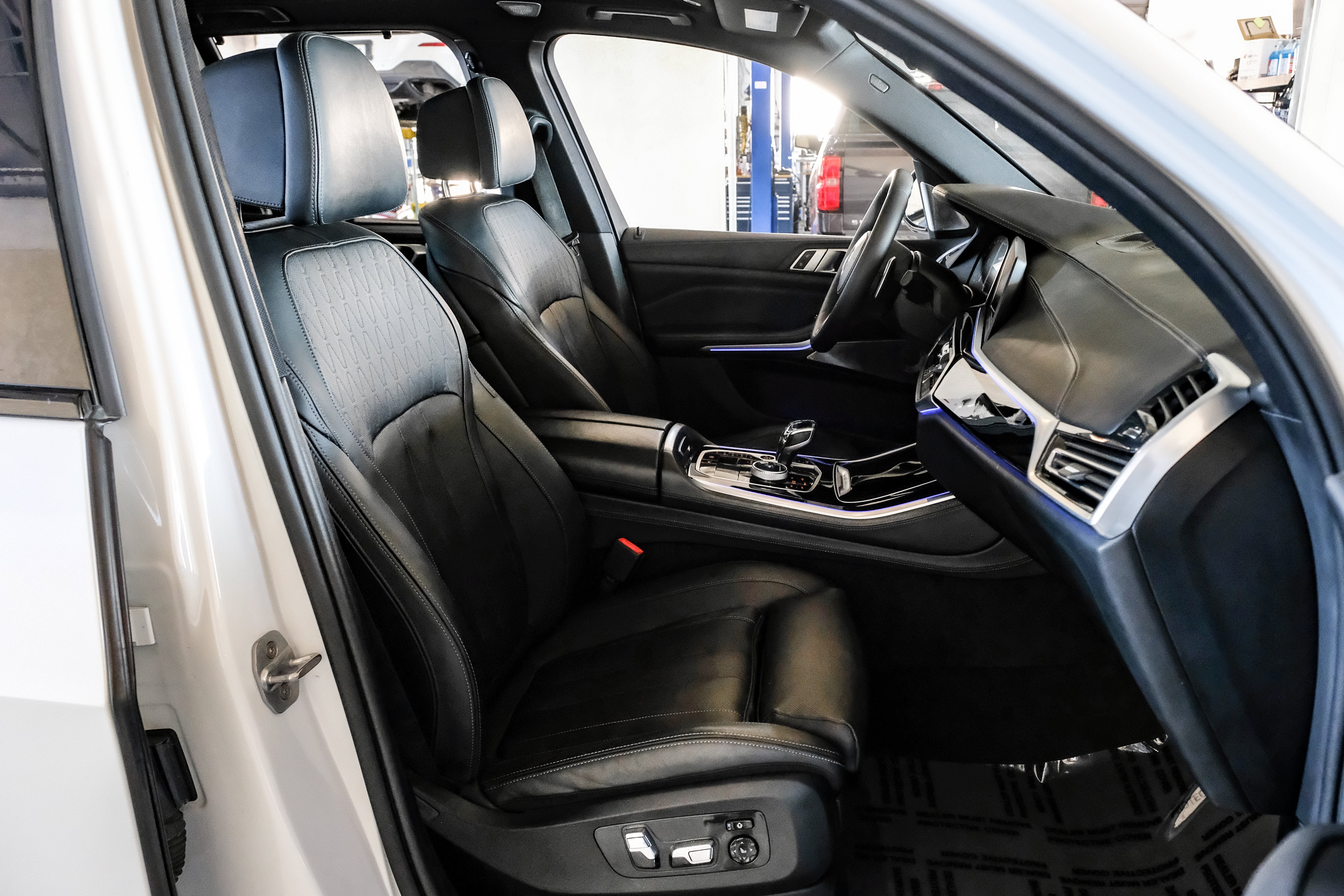 2020 BMW X5 M50i