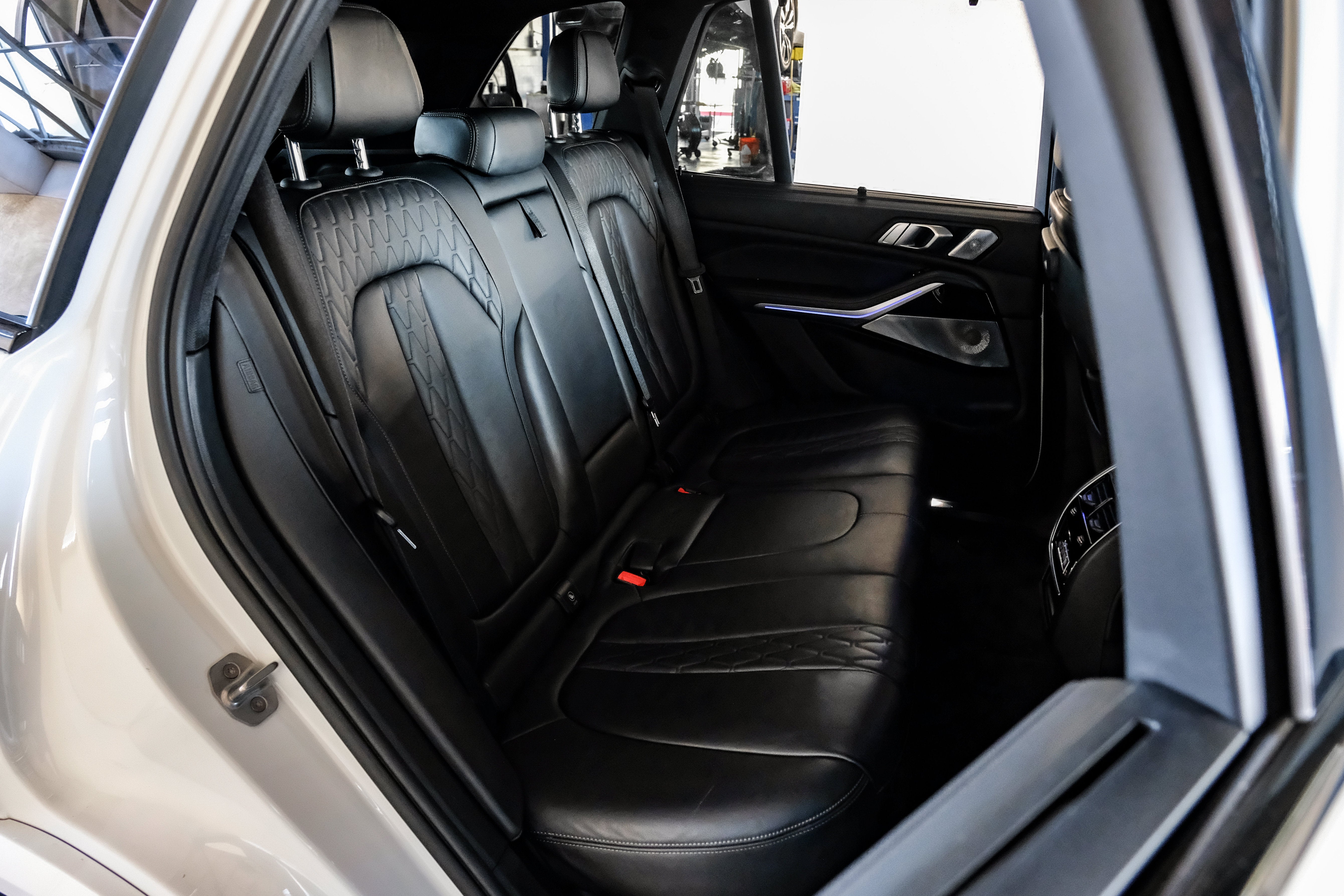 2020 BMW X5 M50i