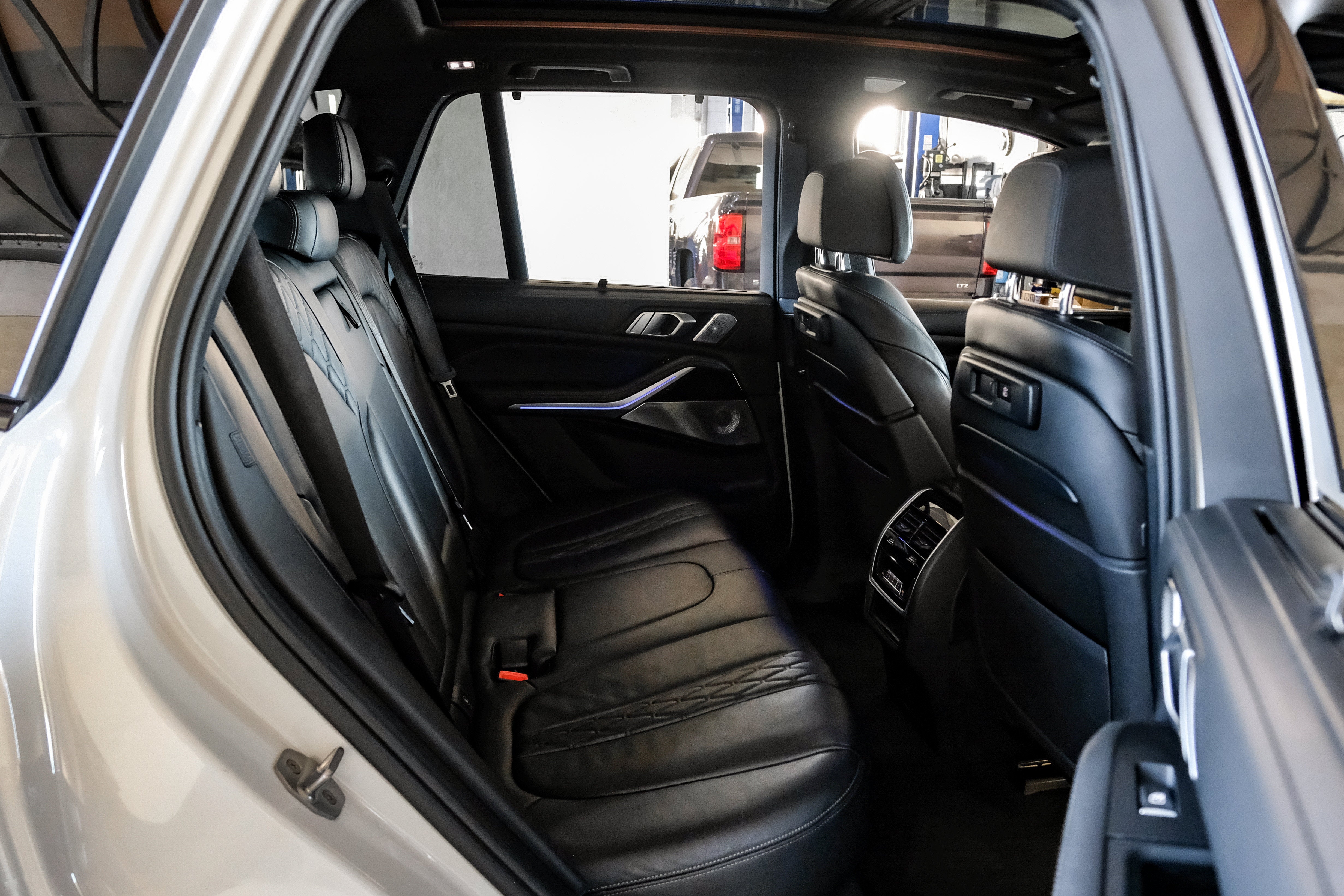 2020 BMW X5 M50i