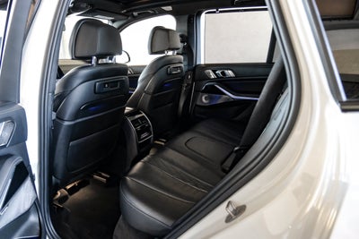 2020 BMW X5 M50i