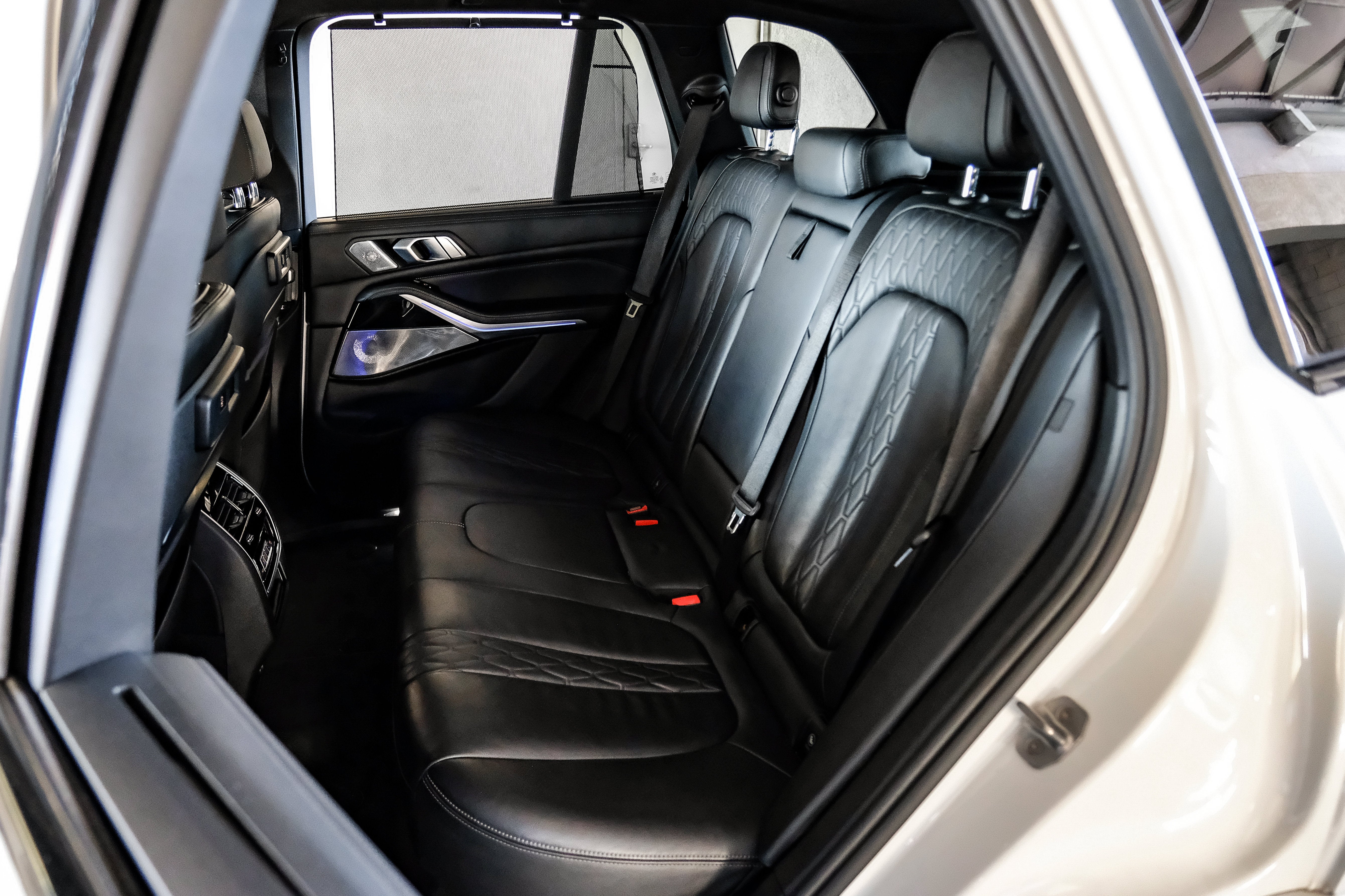 2020 BMW X5 M50i