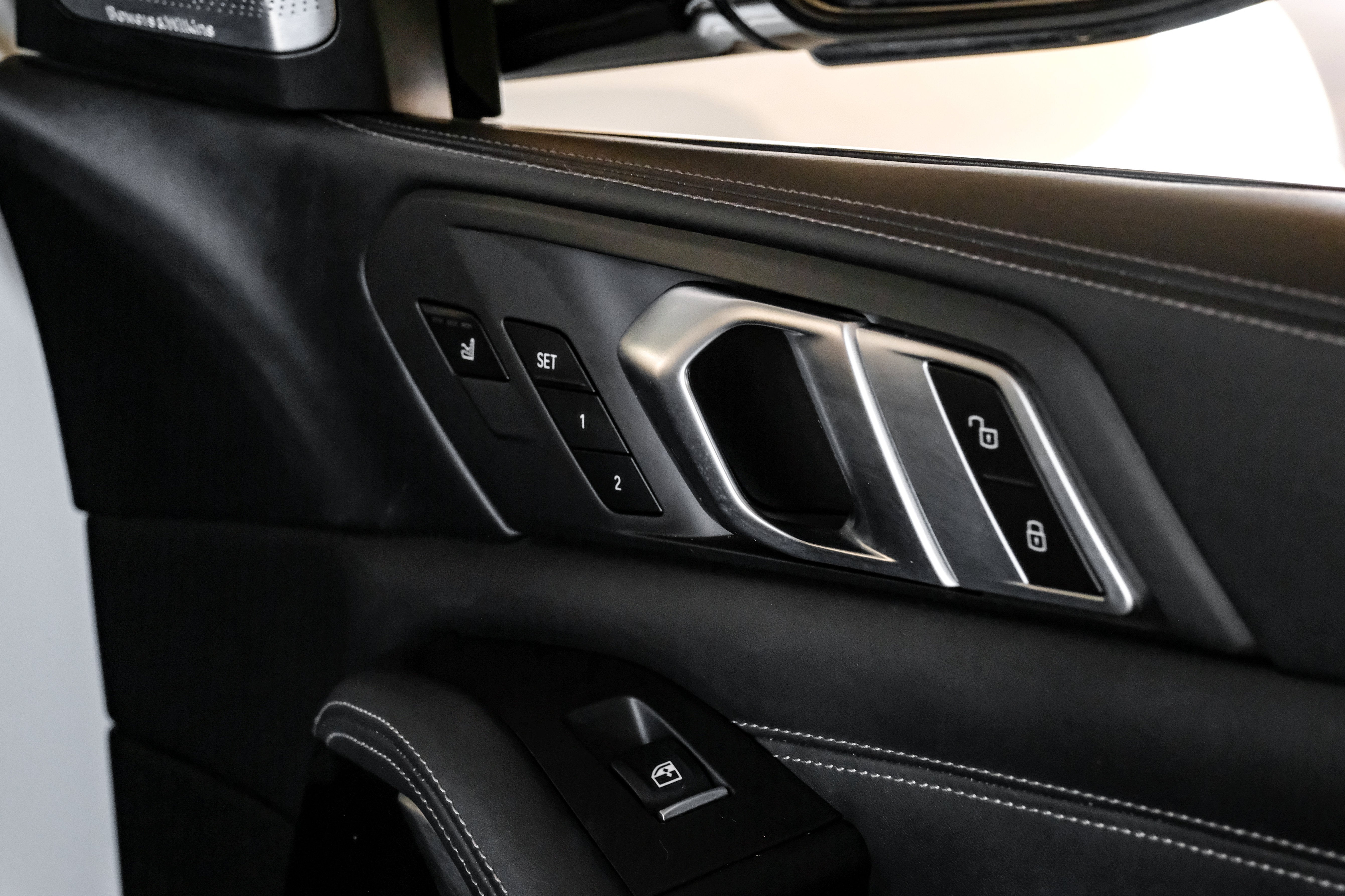 2020 BMW X5 M50i