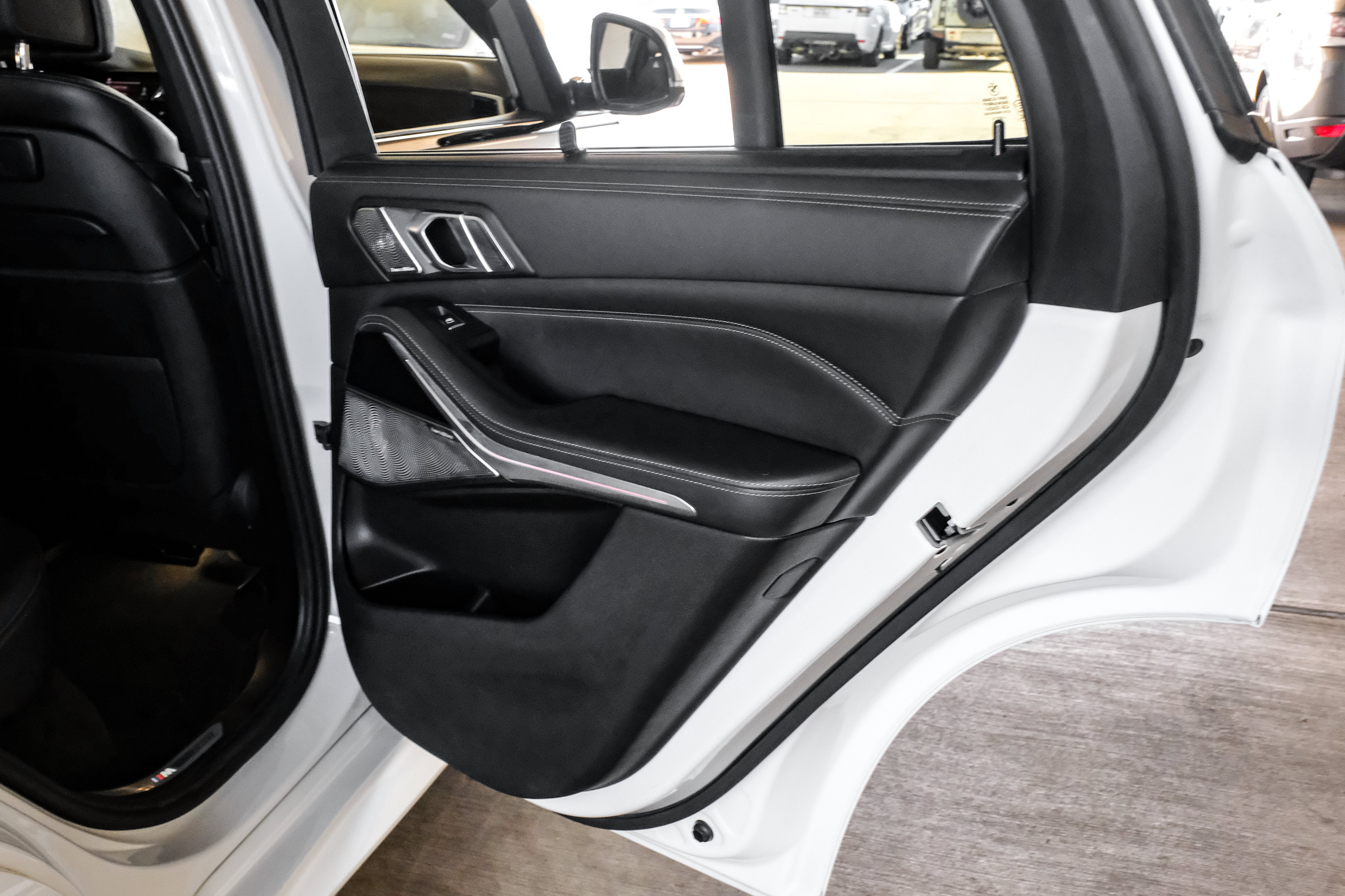 2020 BMW X5 M50i