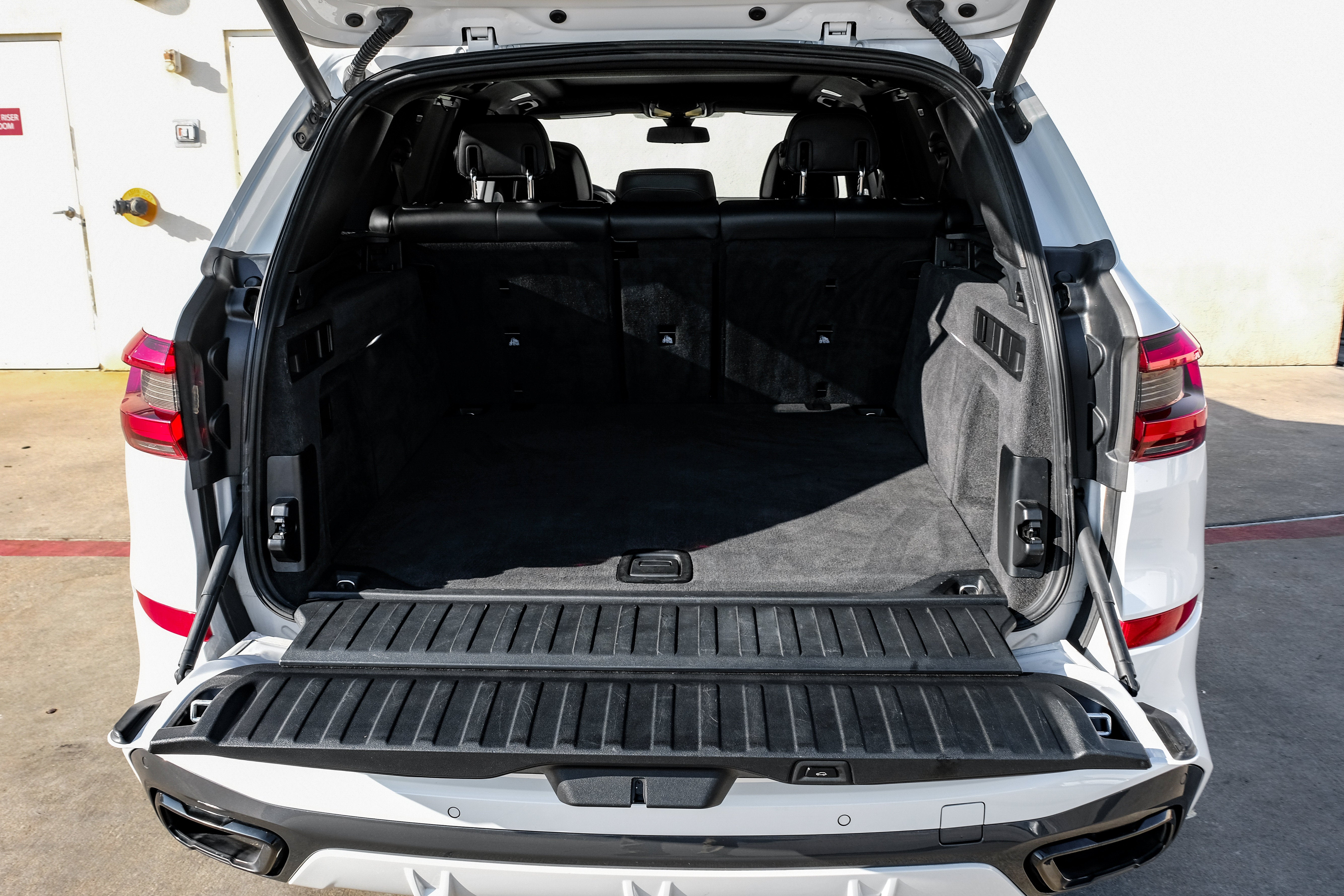 2020 BMW X5 M50i