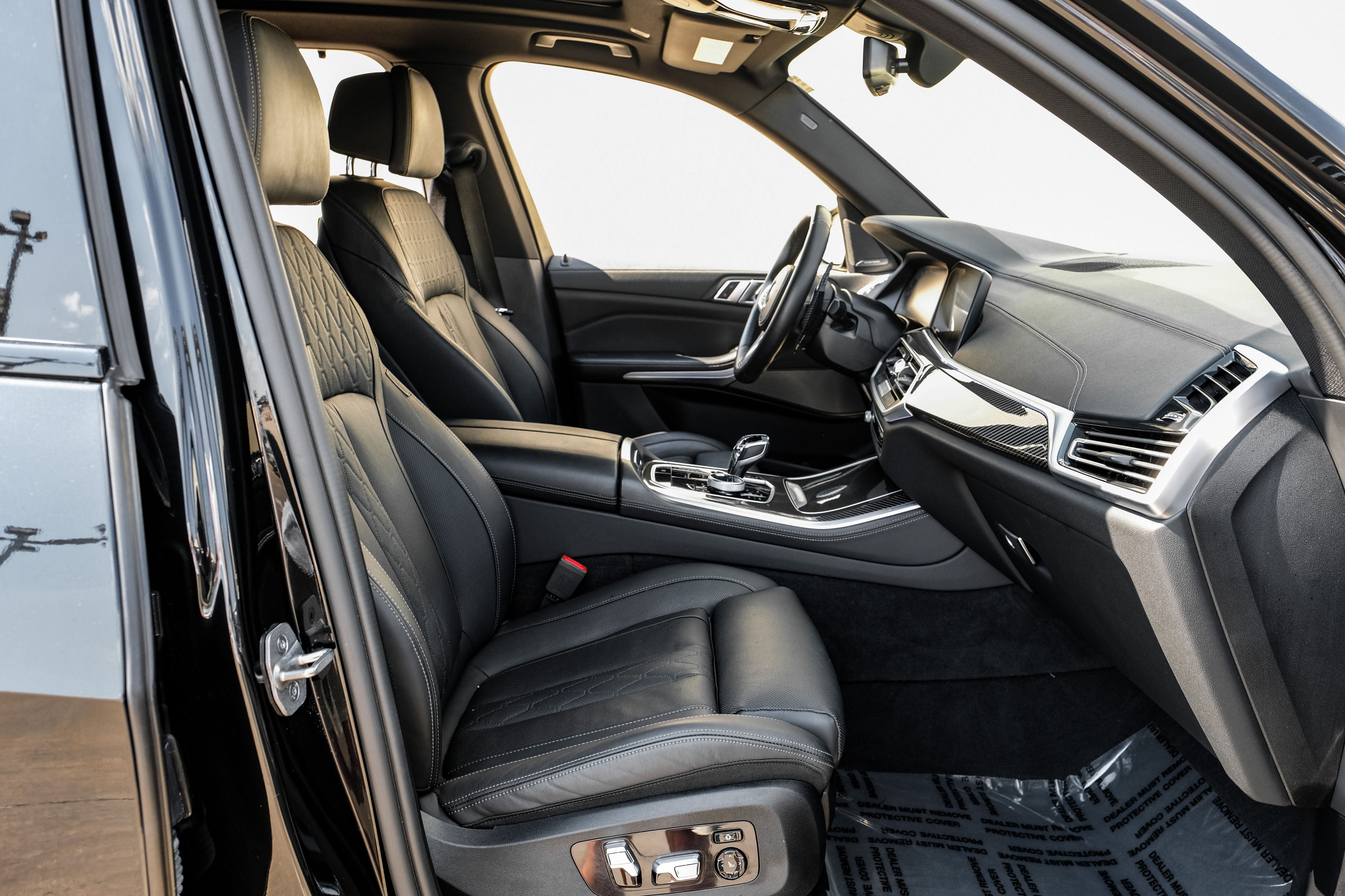 2023 BMW X5 M50i
