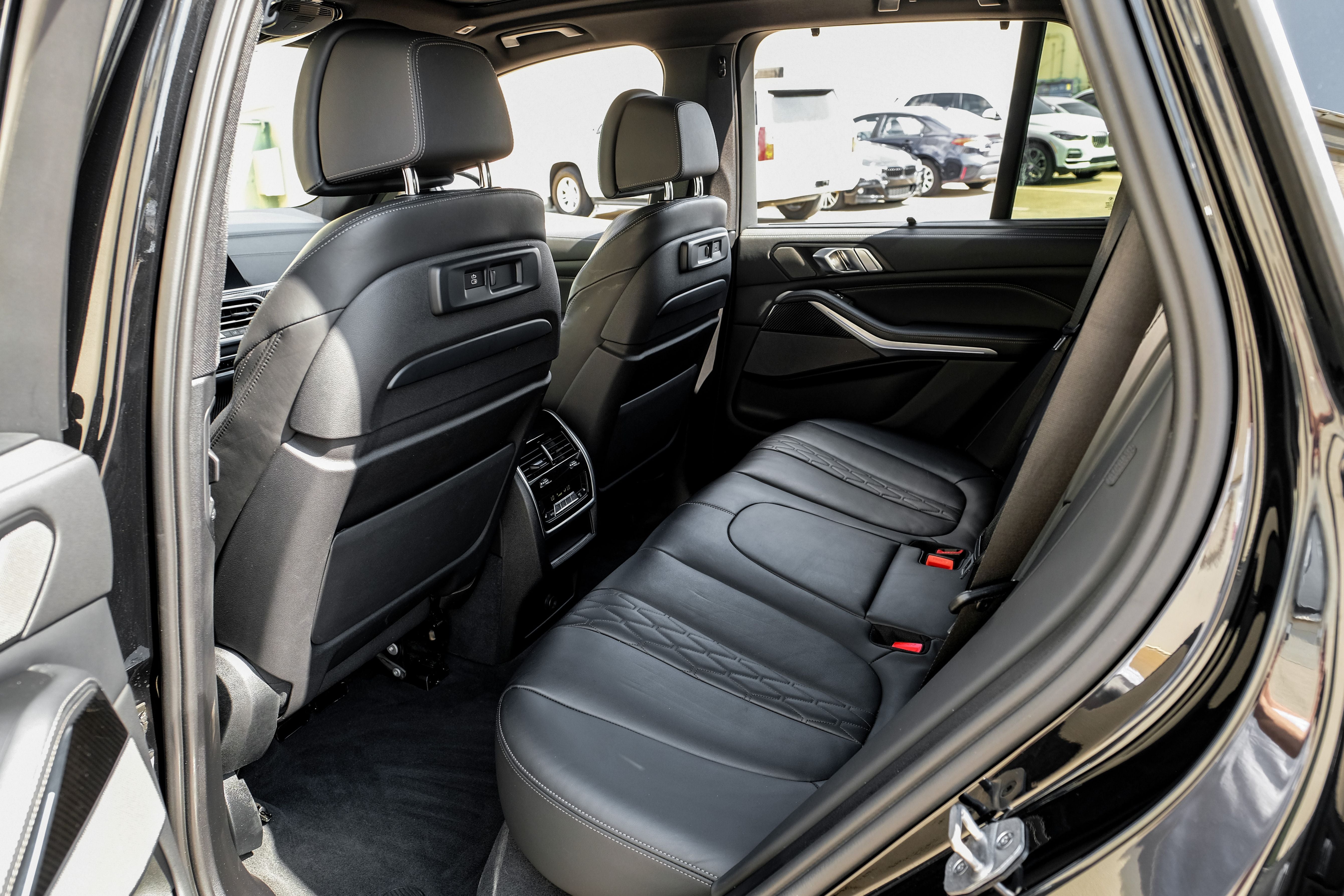 2023 BMW X5 M50i
