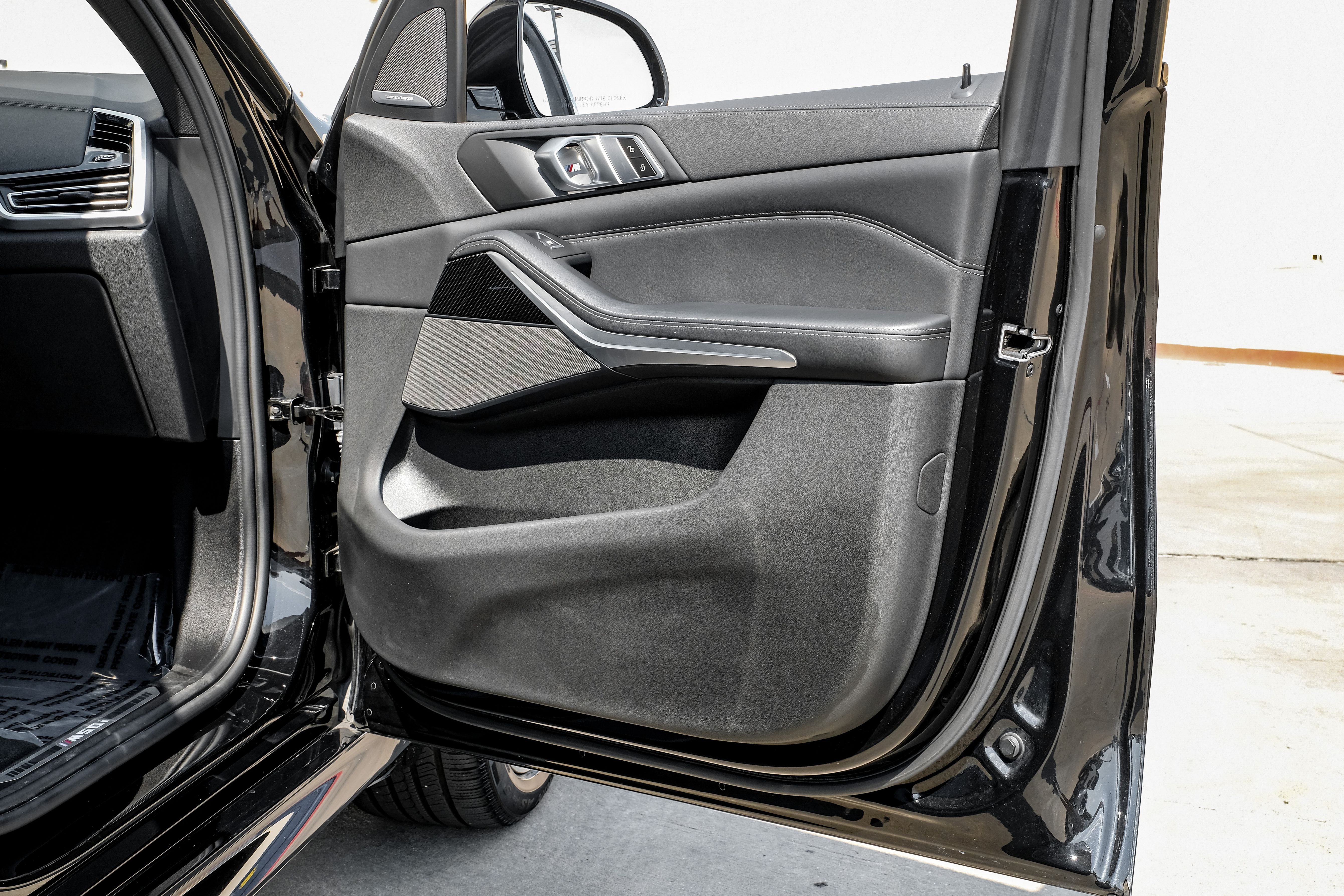 2023 BMW X5 M50i