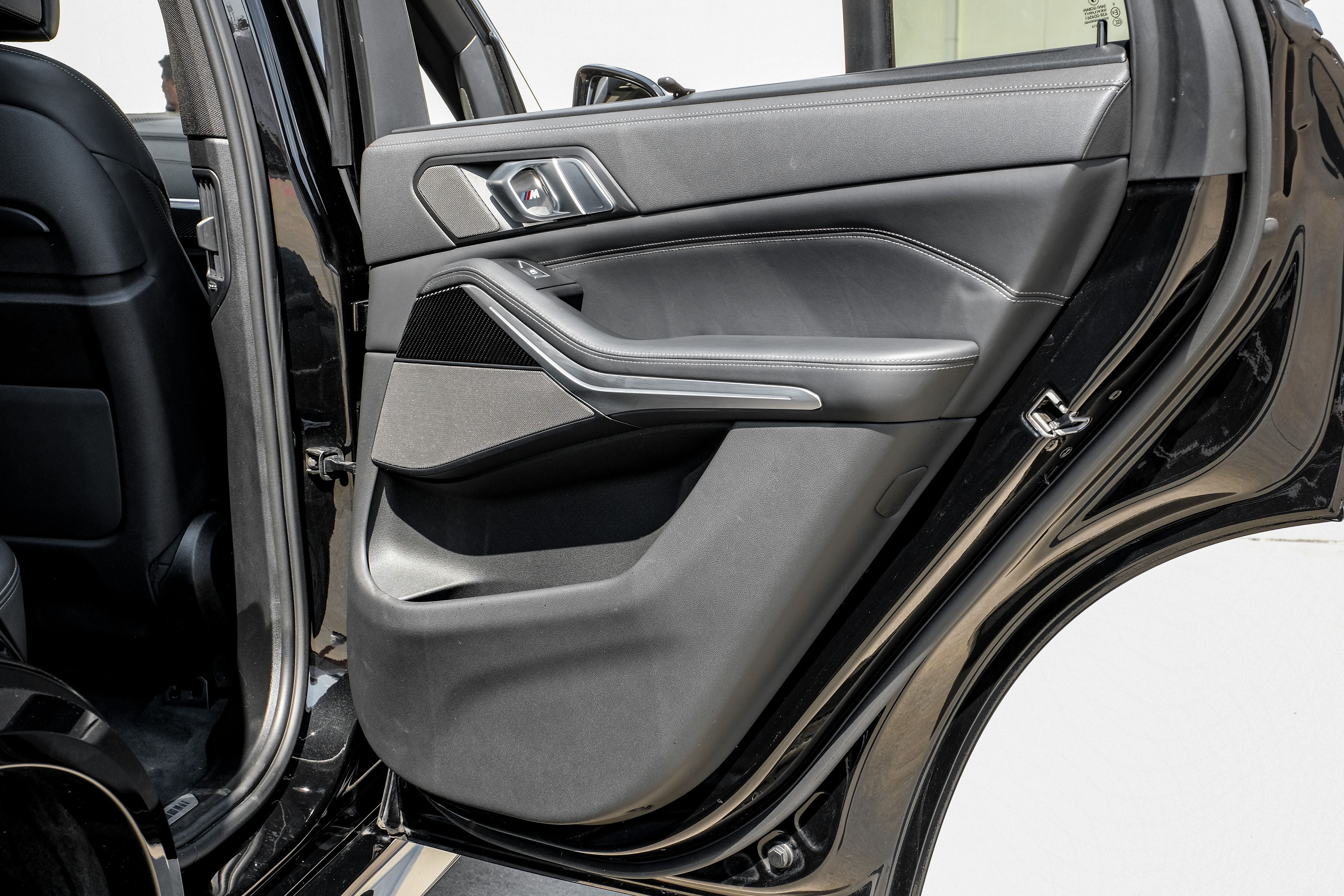 2023 BMW X5 M50i