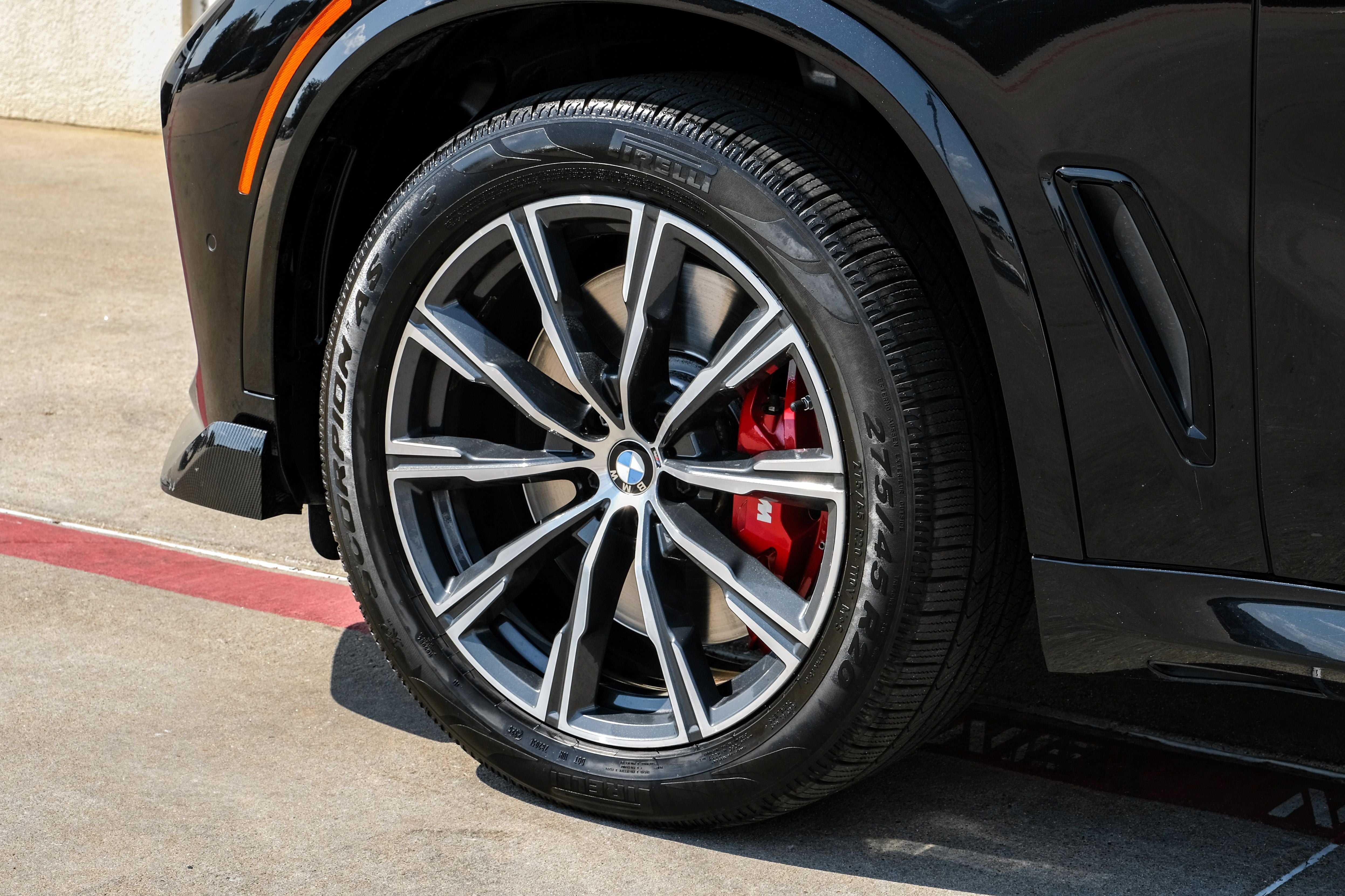 2023 BMW X5 M50i