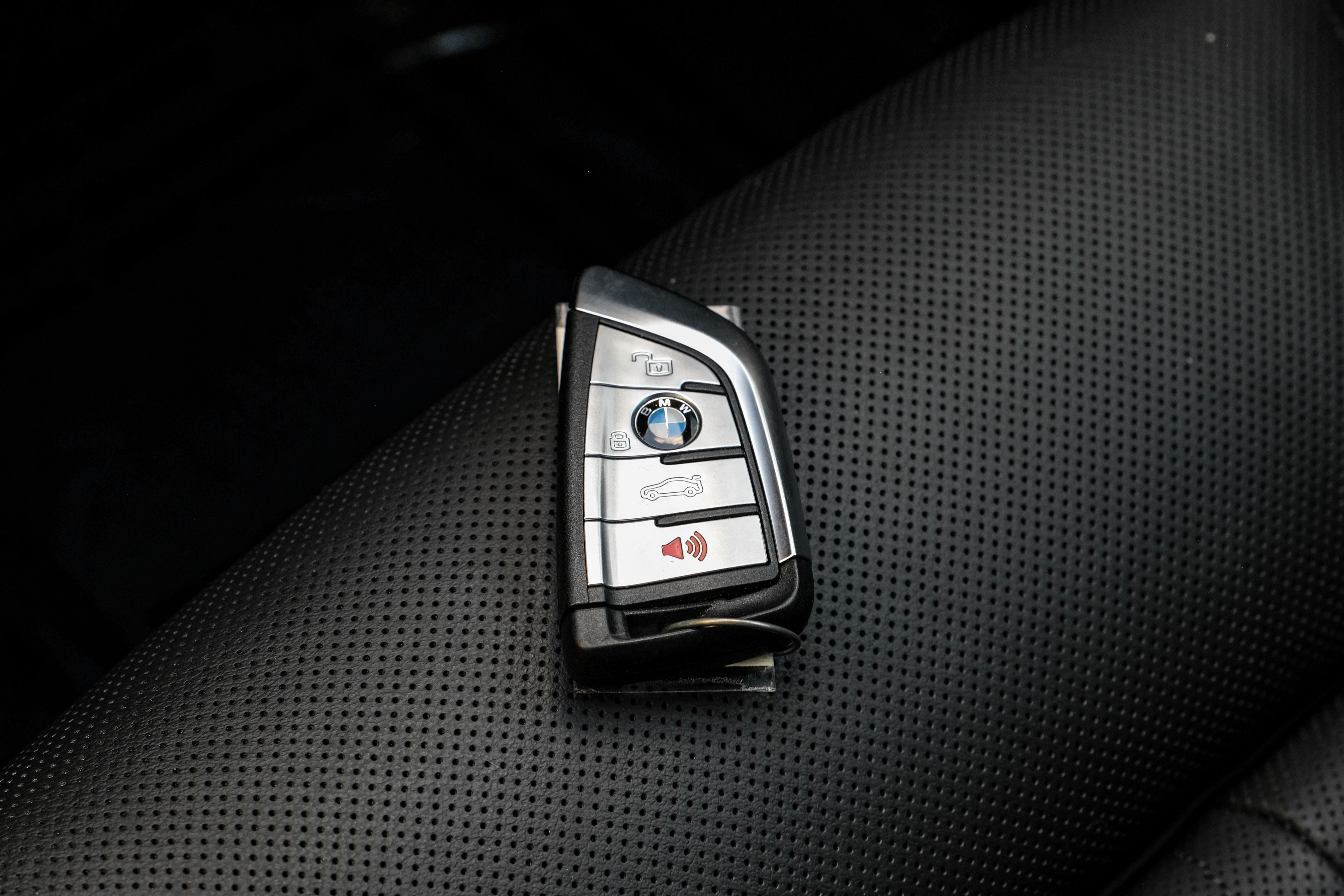 2023 BMW X5 M50i
