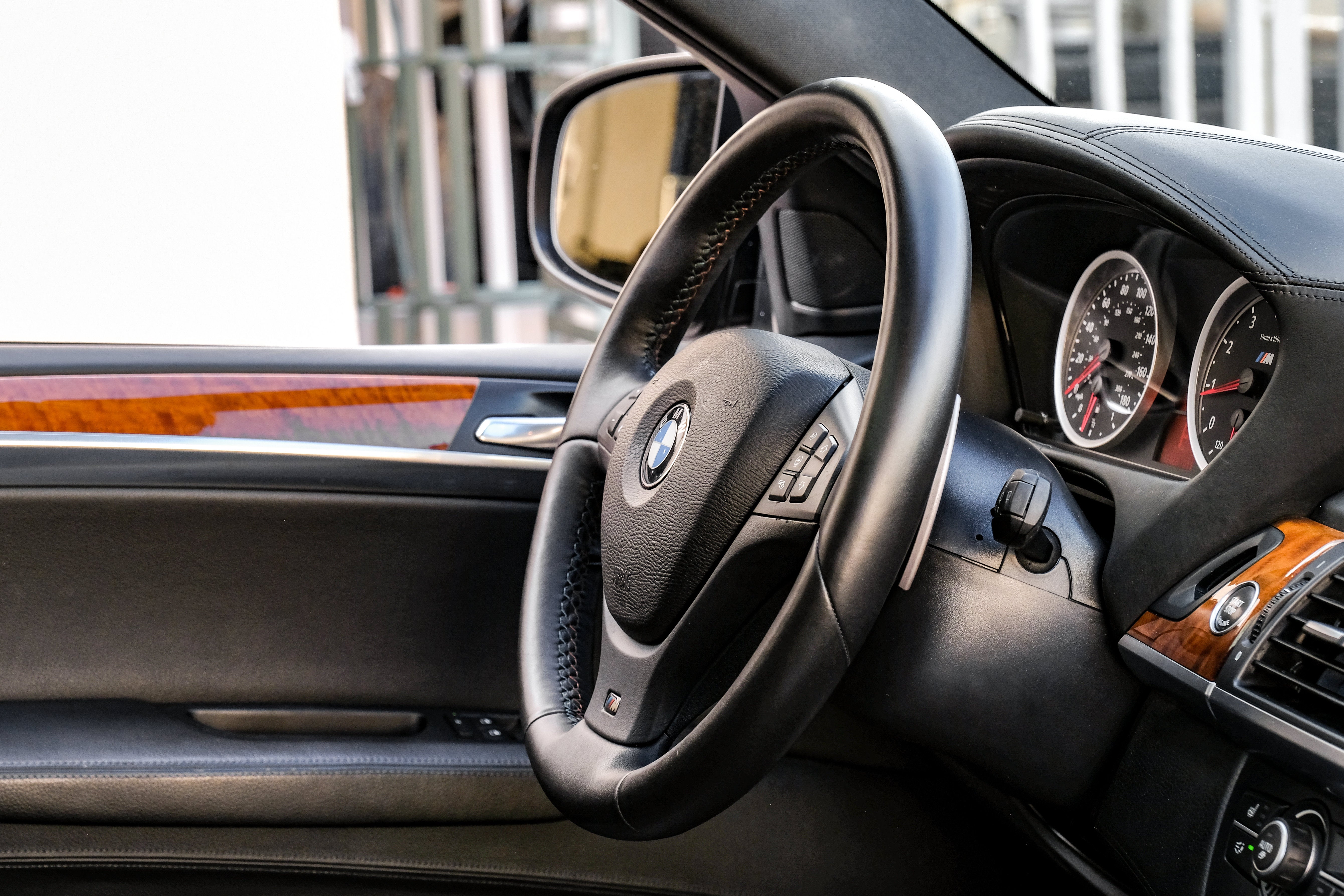 2010 BMW X6 M Base