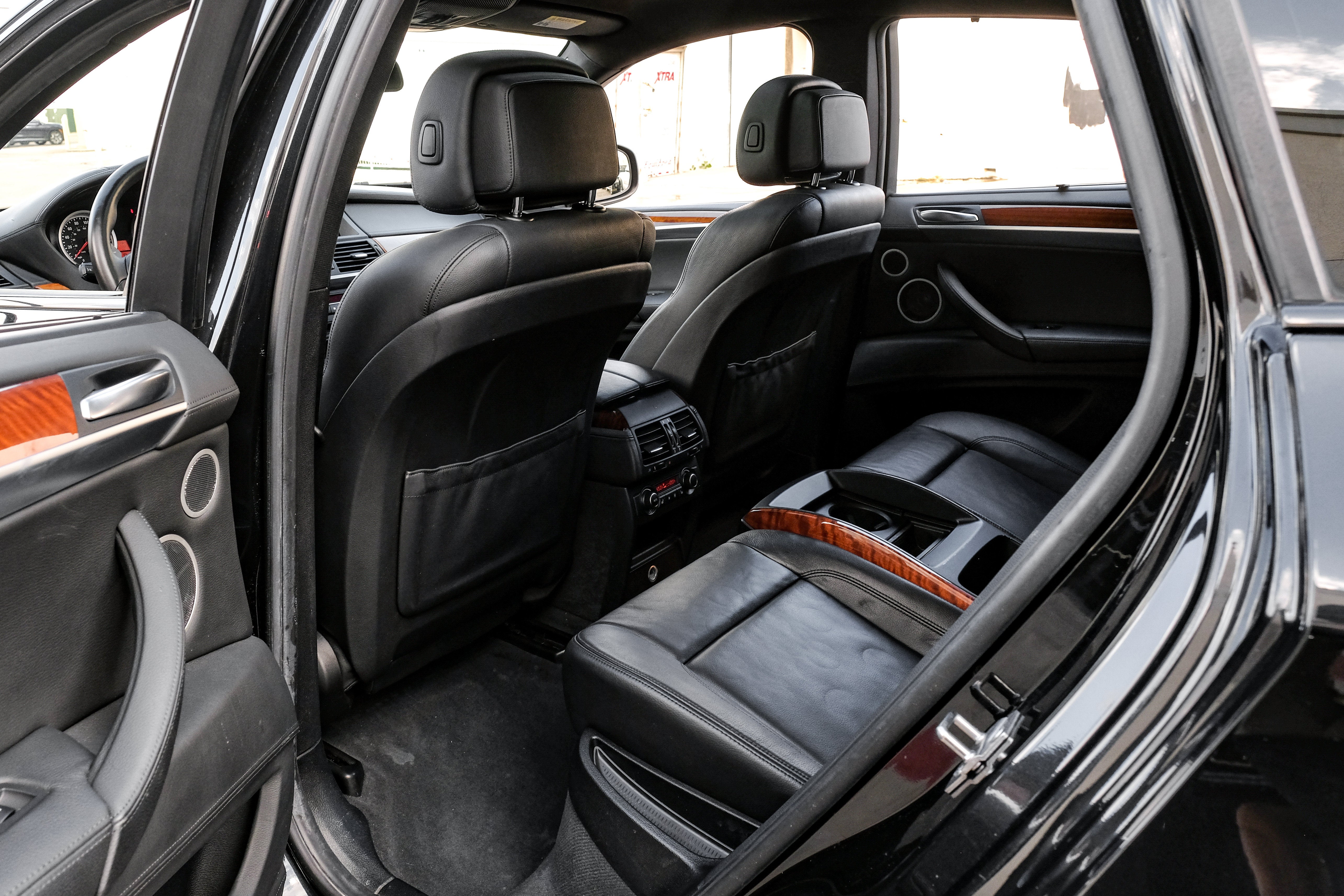 2010 BMW X6 M Base