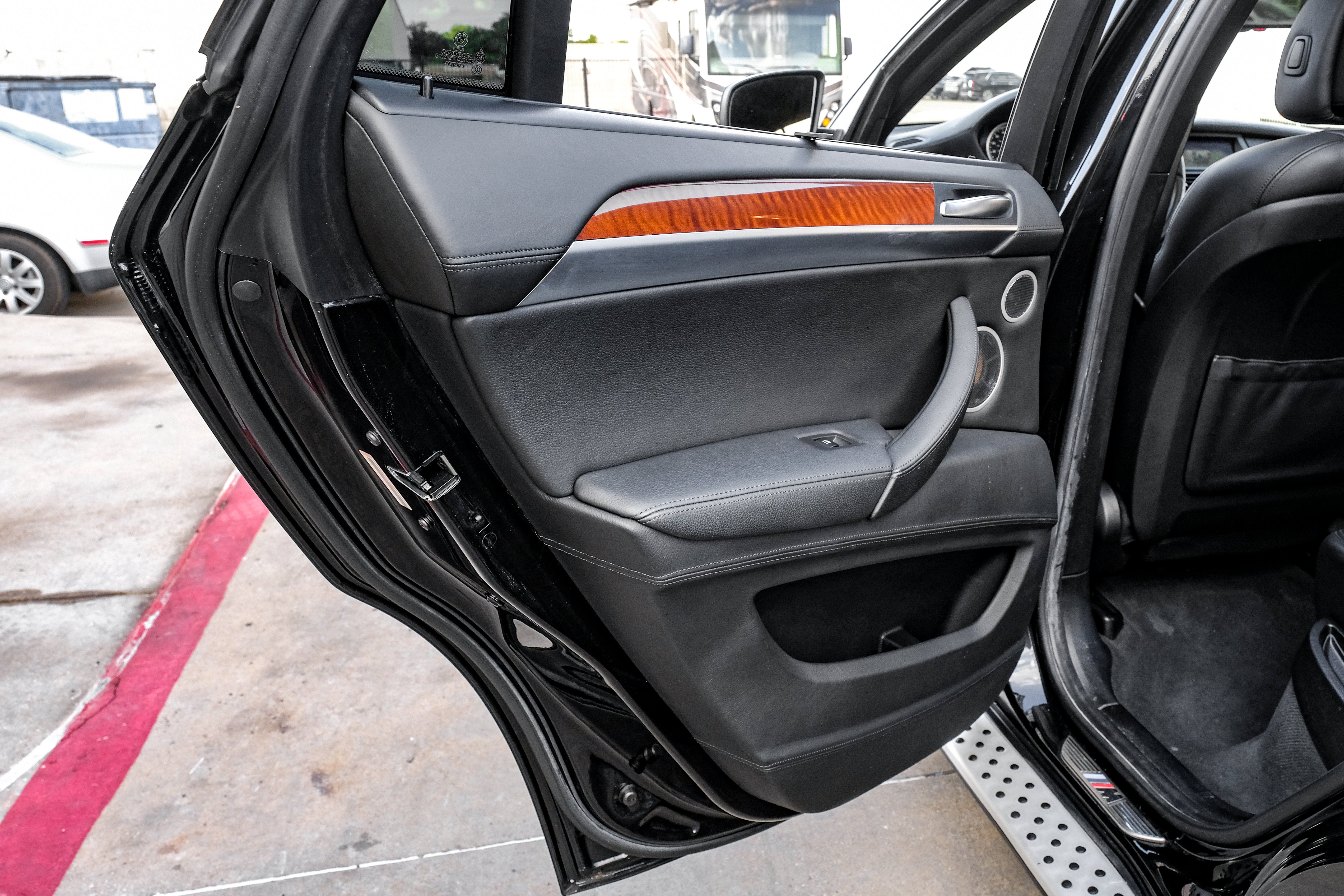 2010 BMW X6 M Base