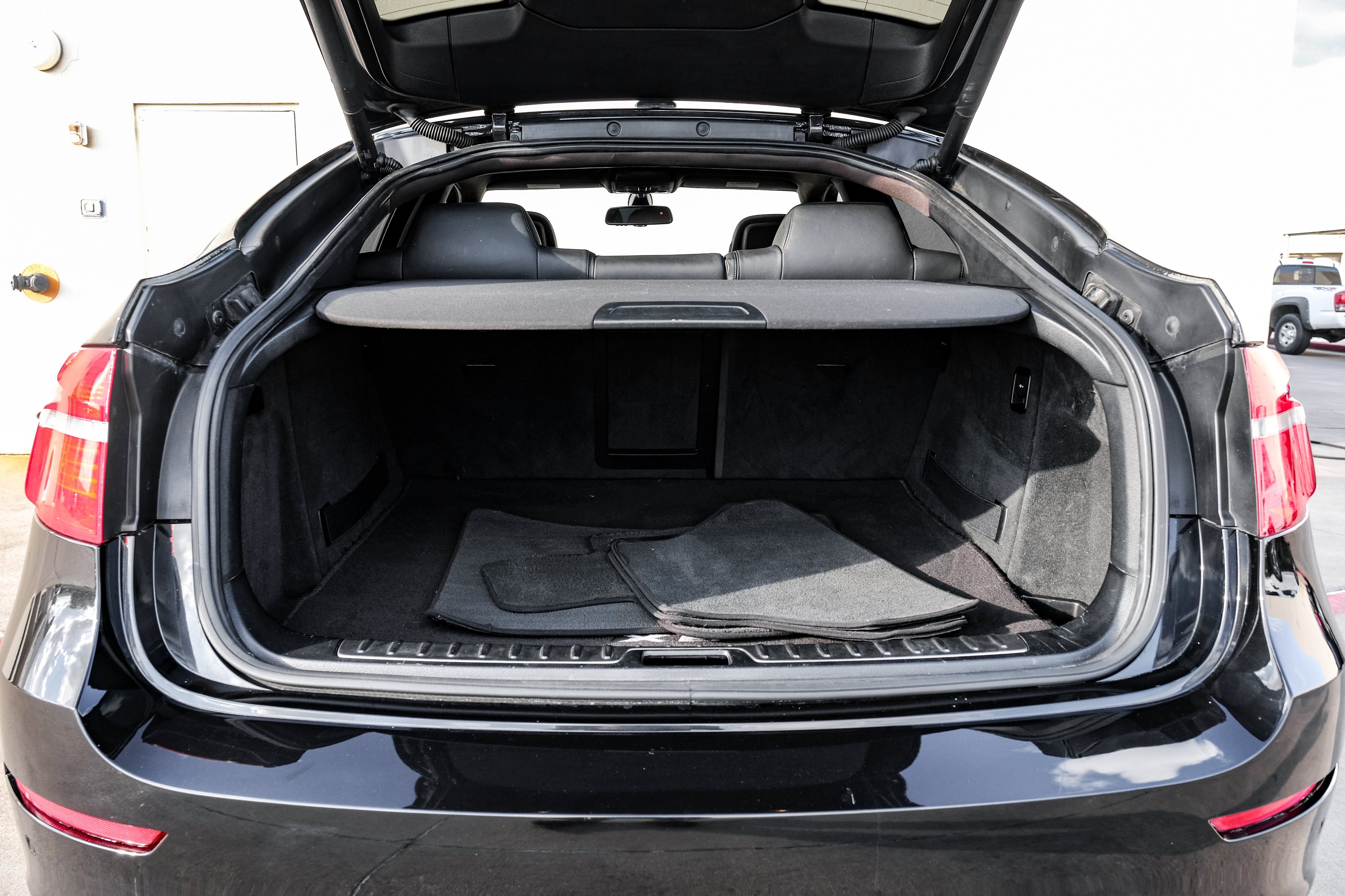 2010 BMW X6 M Base