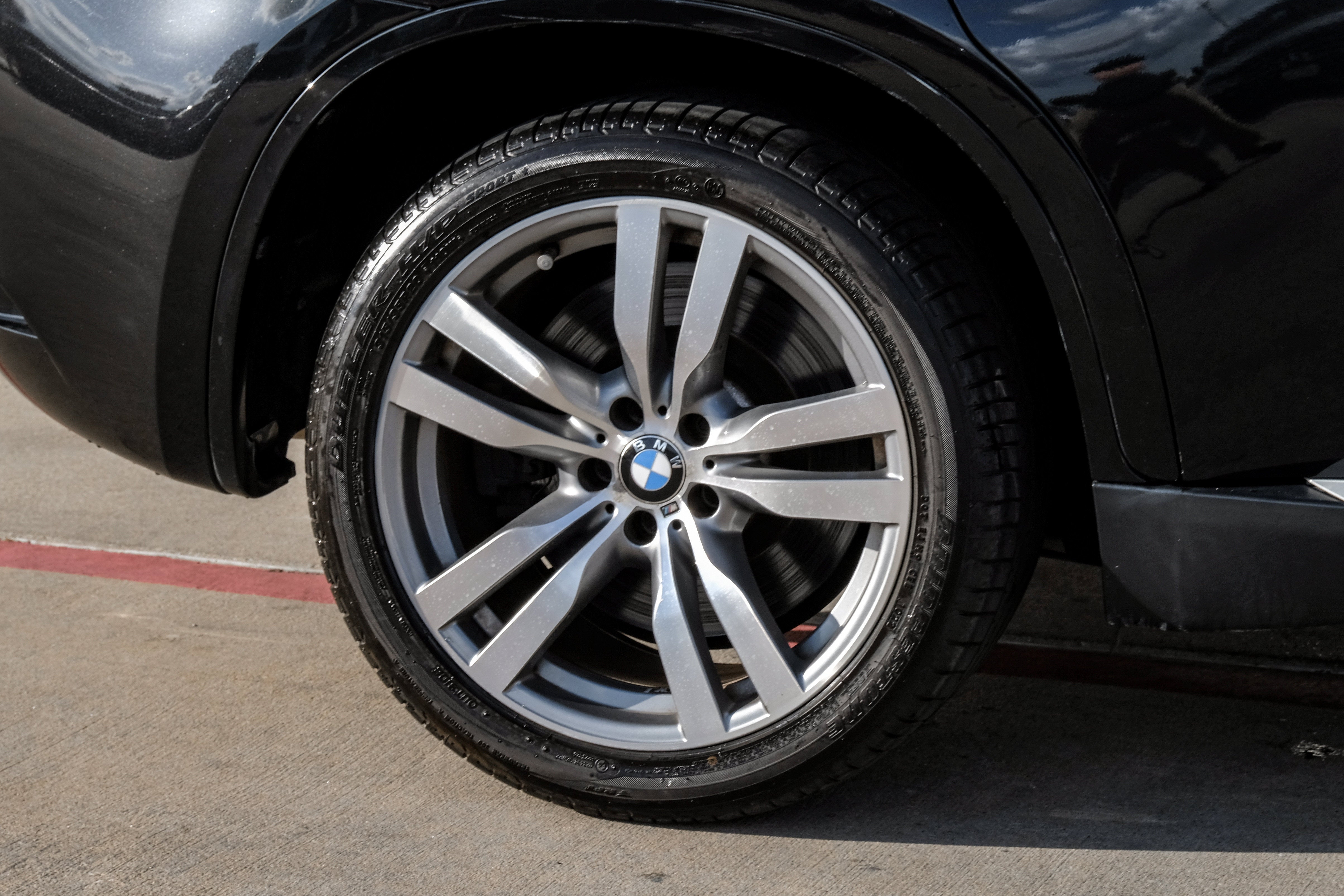 2010 BMW X6 M Base