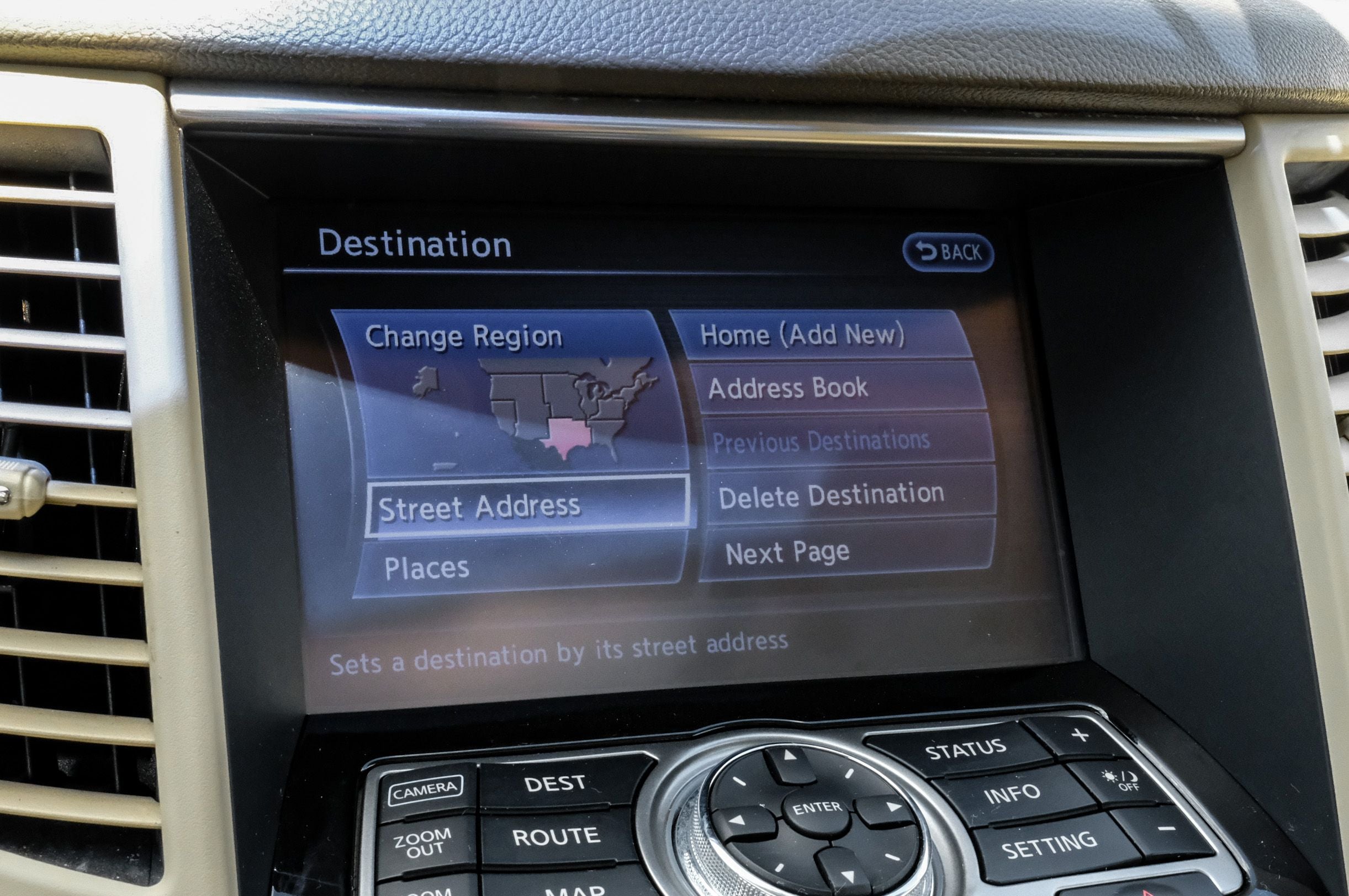 2015 INFINITI QX70 Base